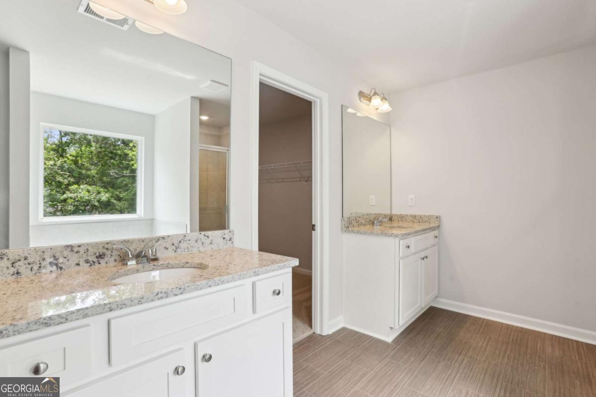 121 Cedar Wood Trace