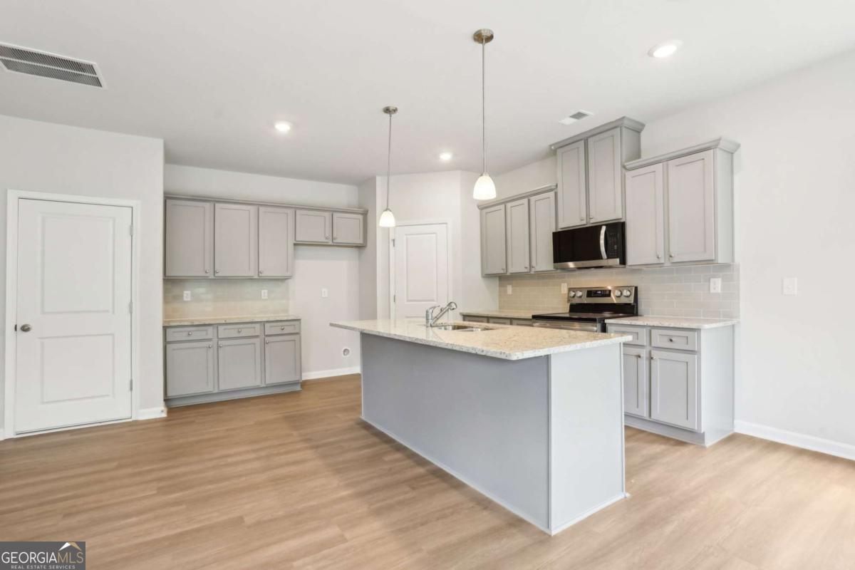 218 Cedar Wood Trace