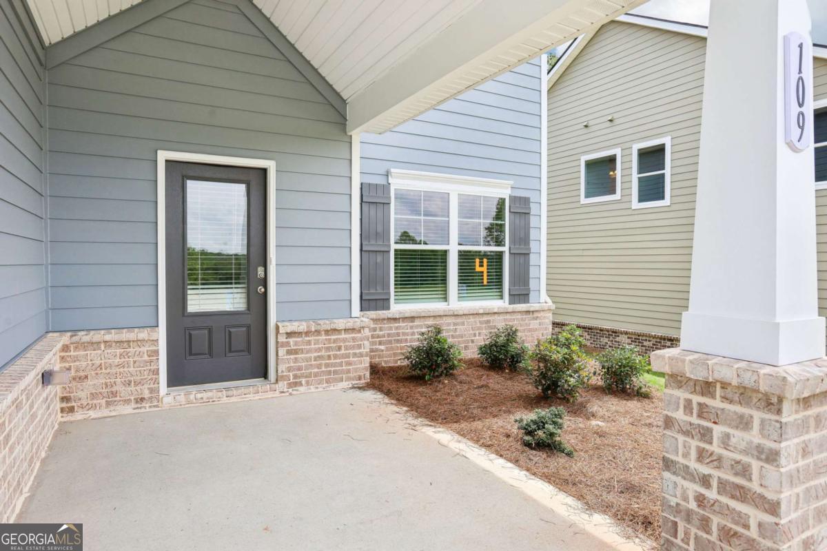 218 Cedar Wood Trace
