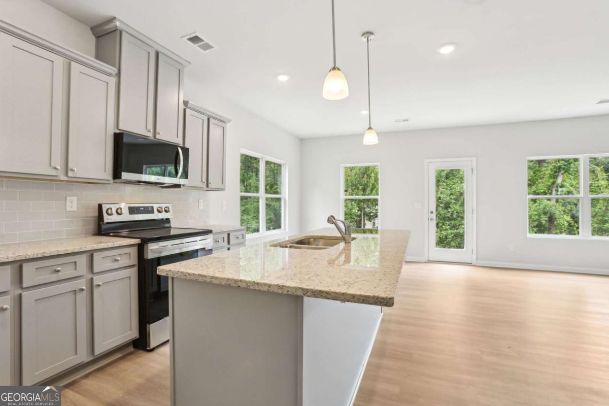 218 Cedar Wood Trace