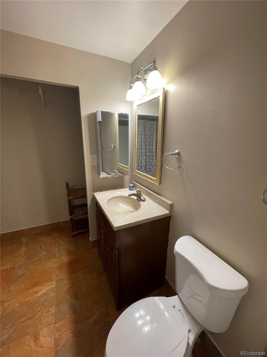 3465 S Poplar Street Unit: 606