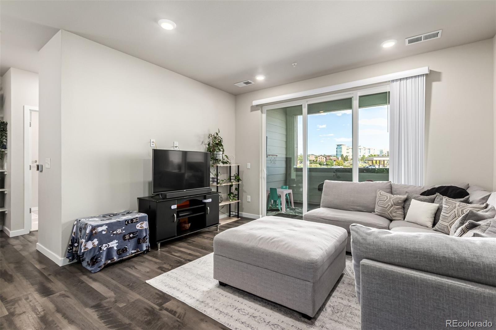 9287 Twenty Mile Road Unit: 204