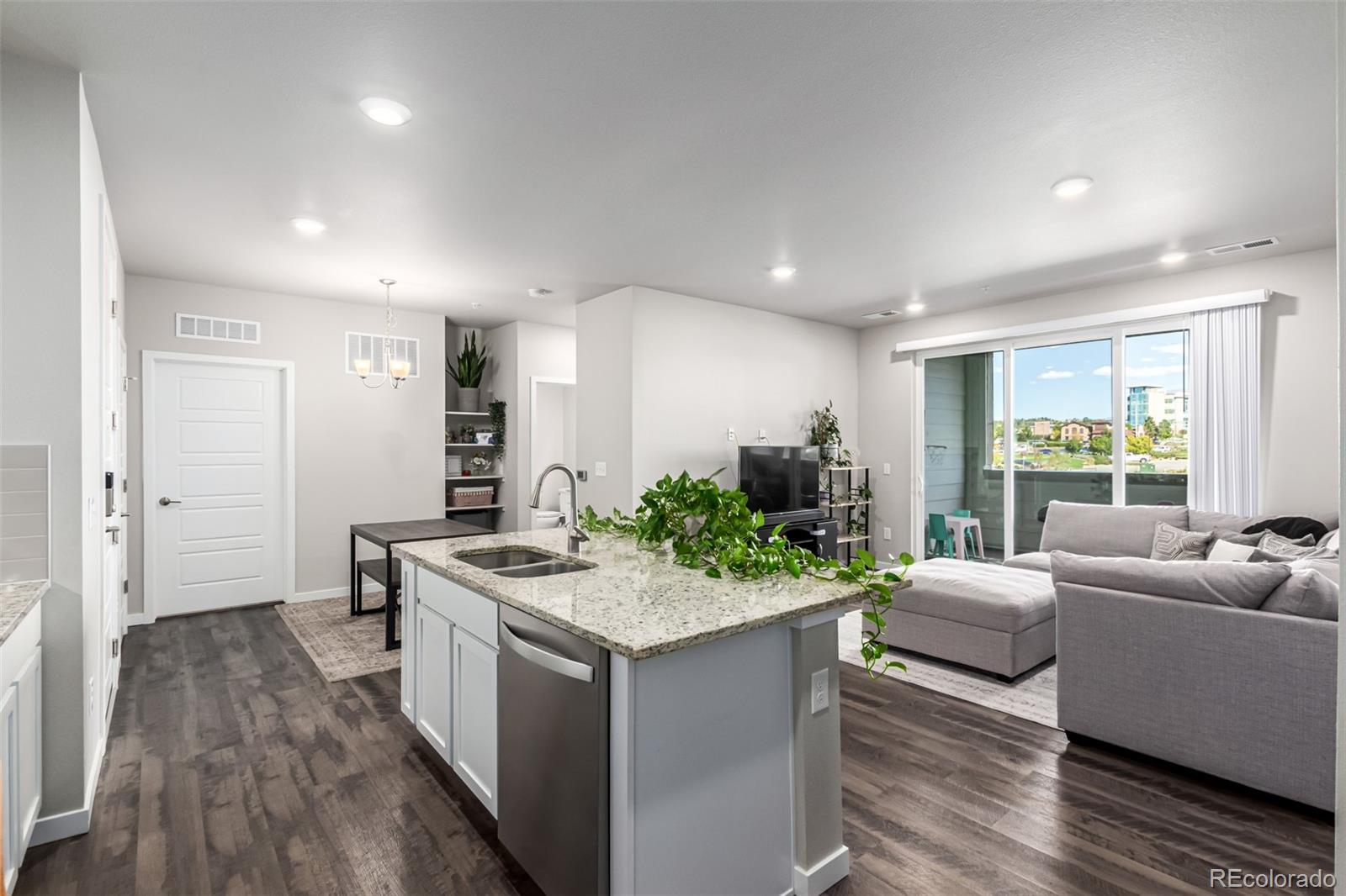 9287 Twenty Mile Road Unit: 204