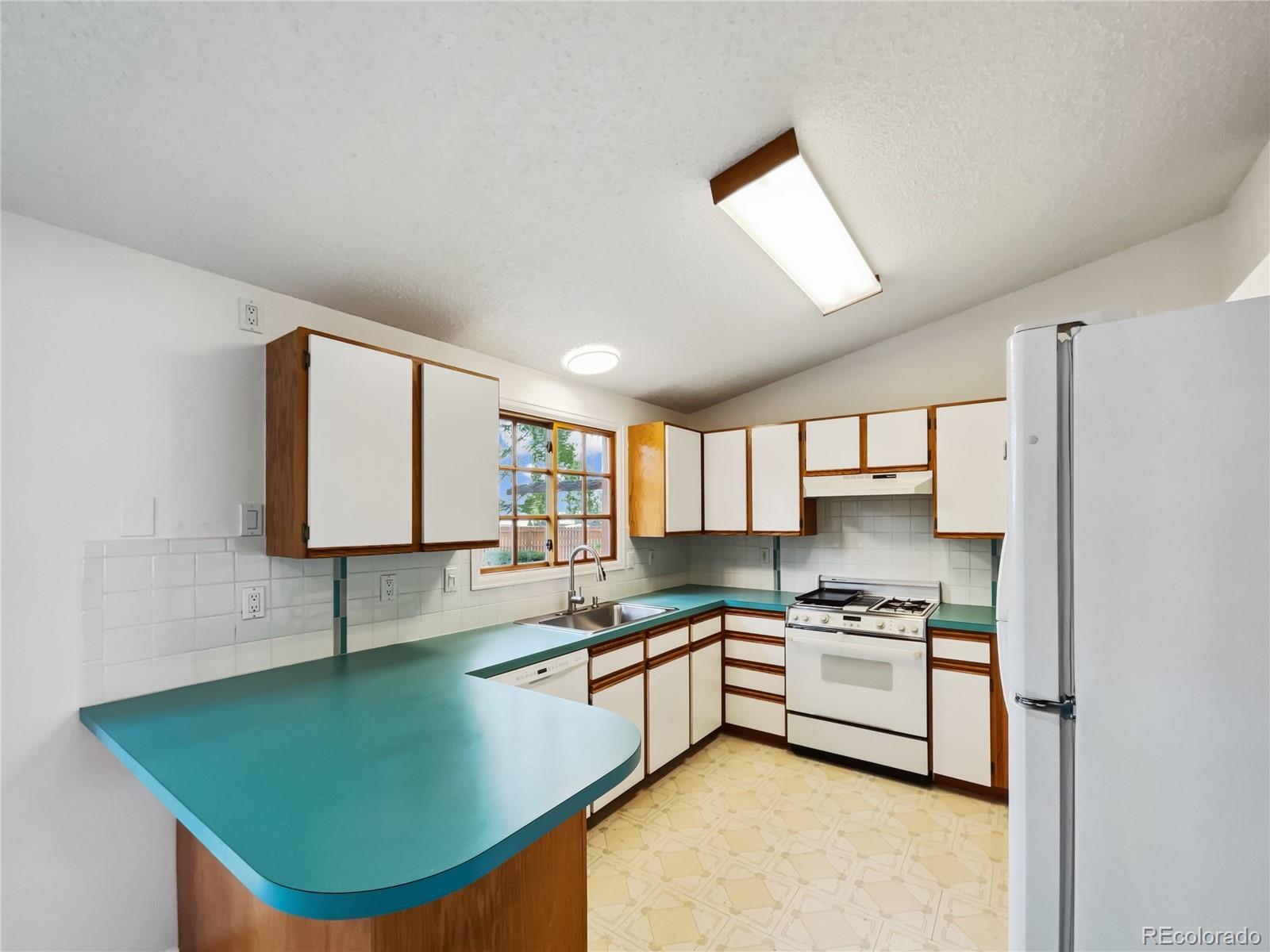 1143 N Redbud Drive
