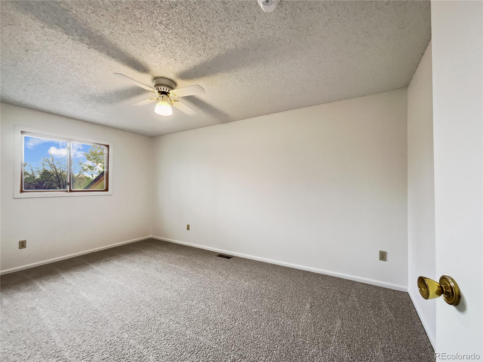 1143 N Redbud Drive