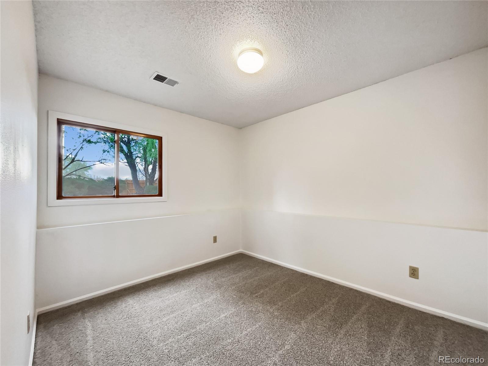 1143 N Redbud Drive