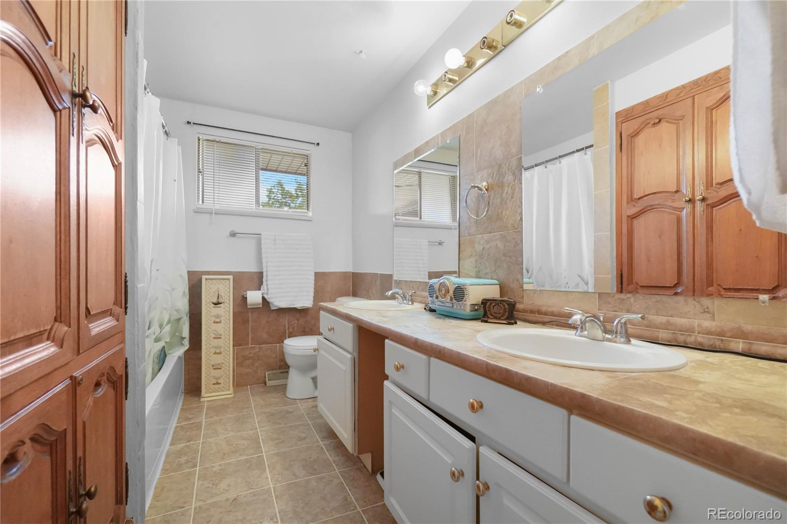 1337 Sharpe Place