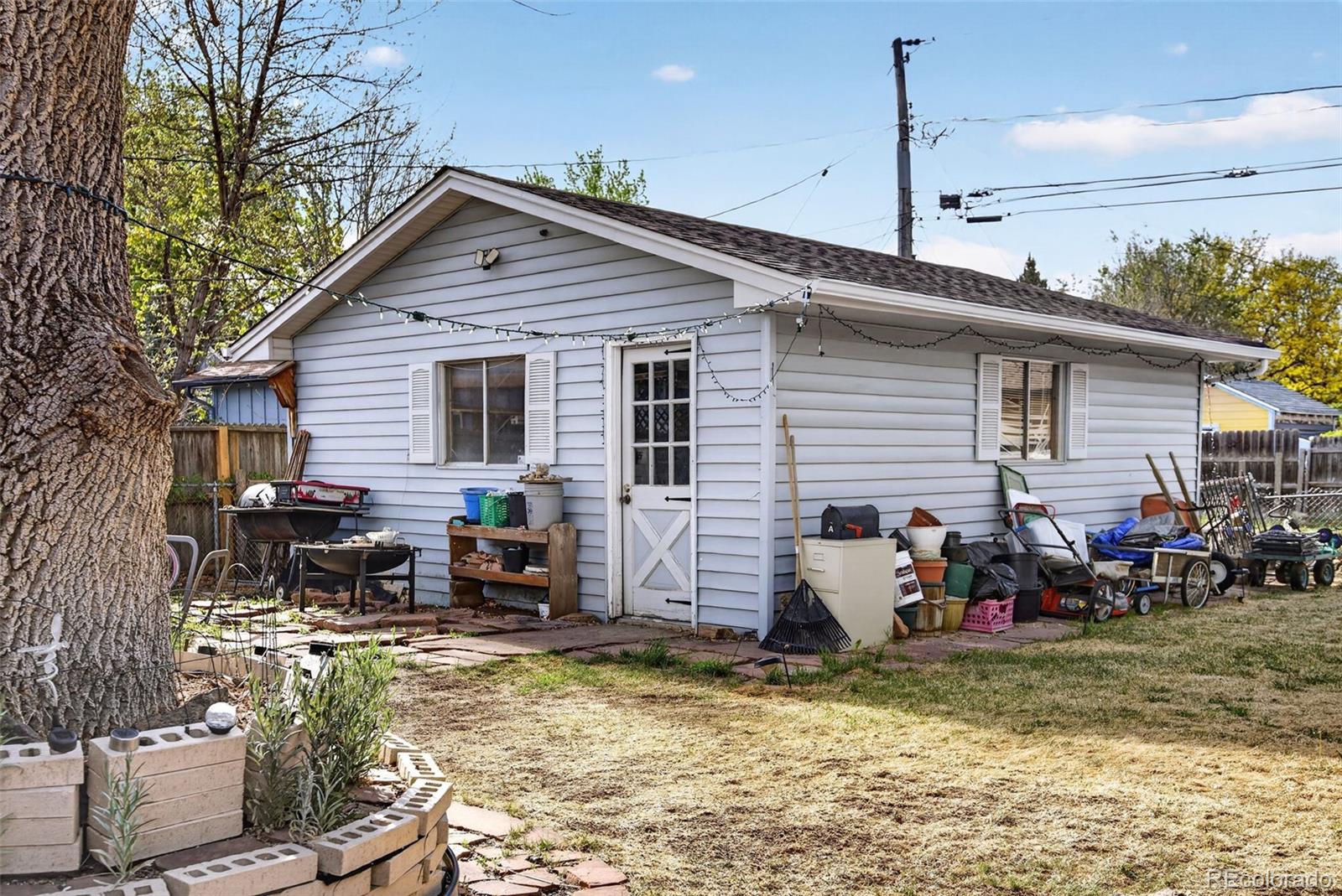 1337 Sharpe Place