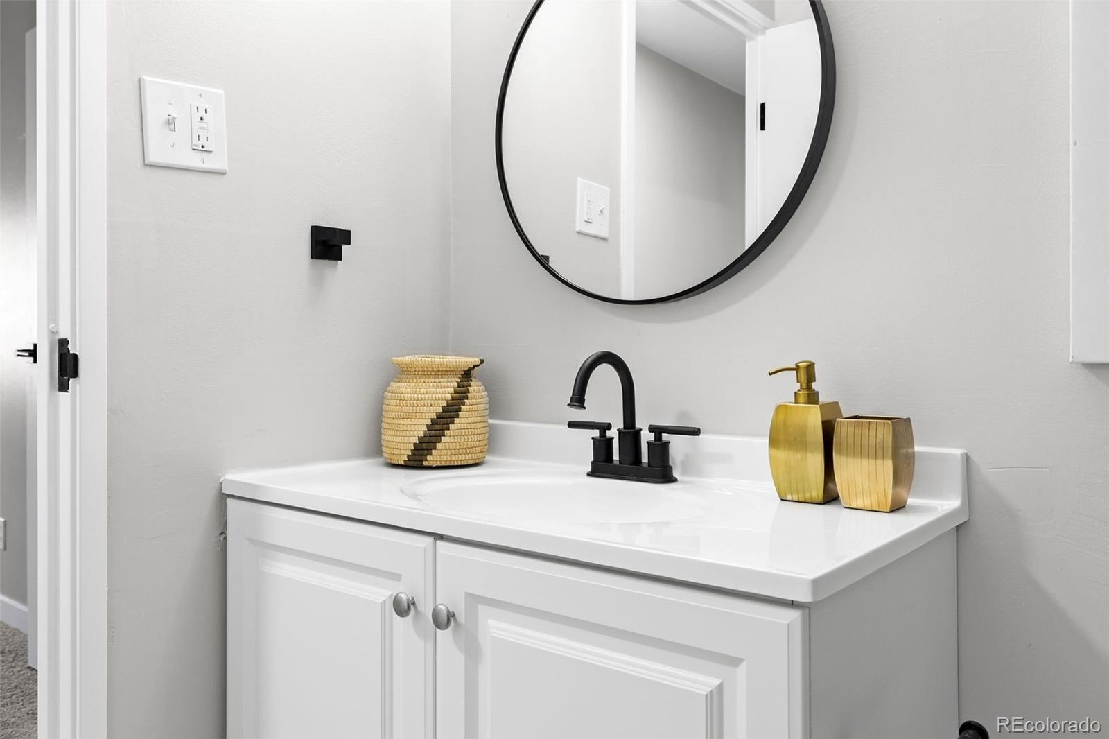 13618 E Bethany Place Unit: 105