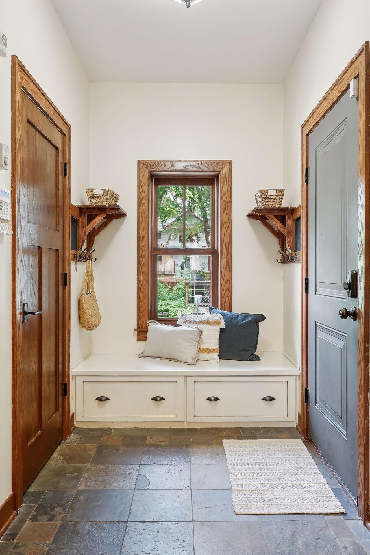 4216 Zenith Avenue S