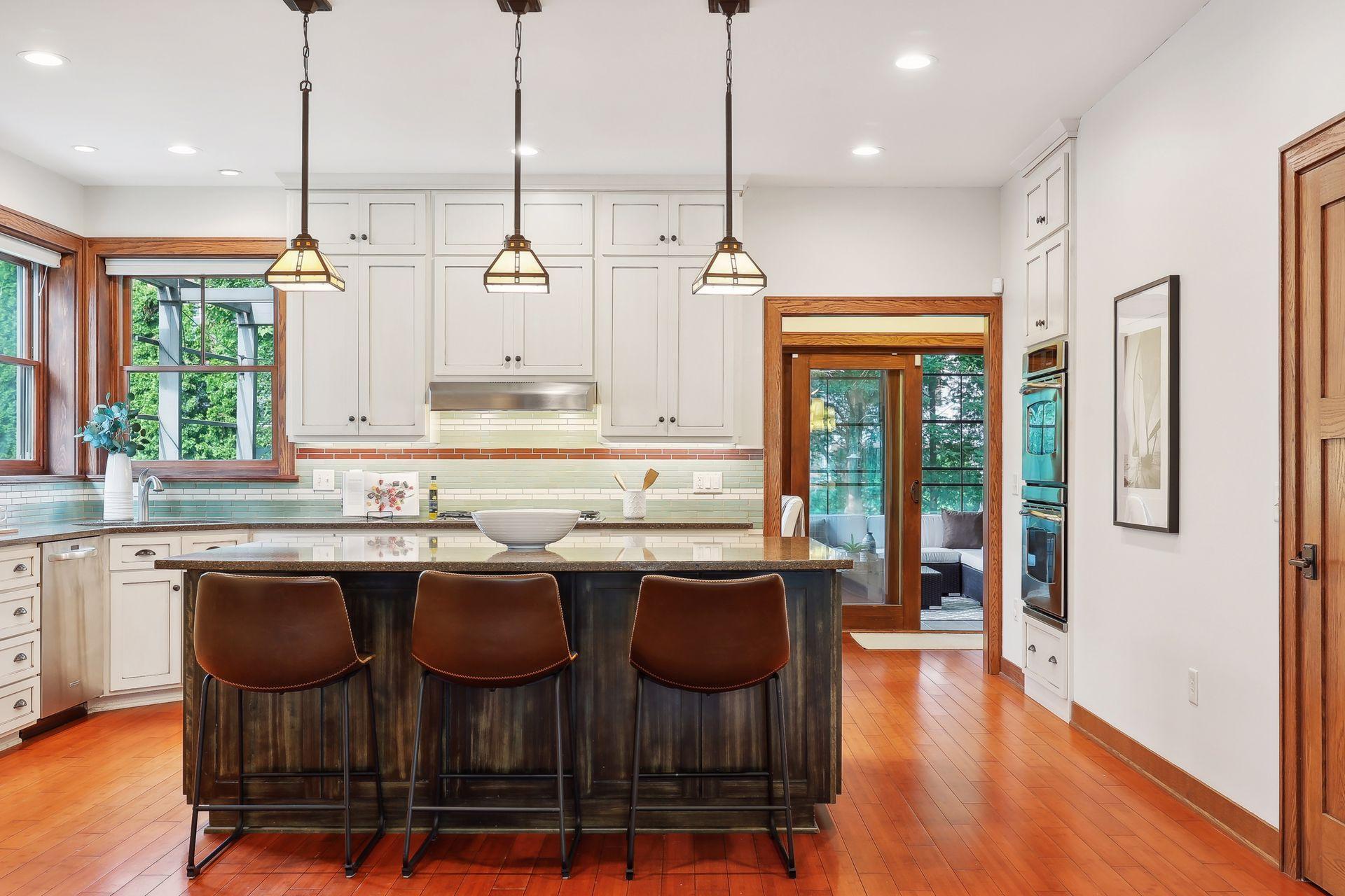 4216 Zenith Avenue S