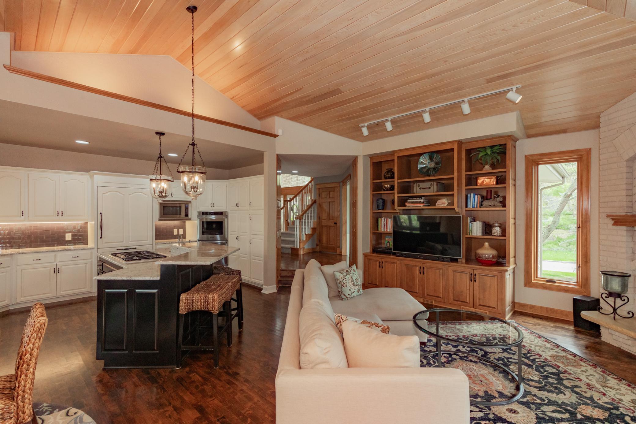 1714 Pondview Terrace