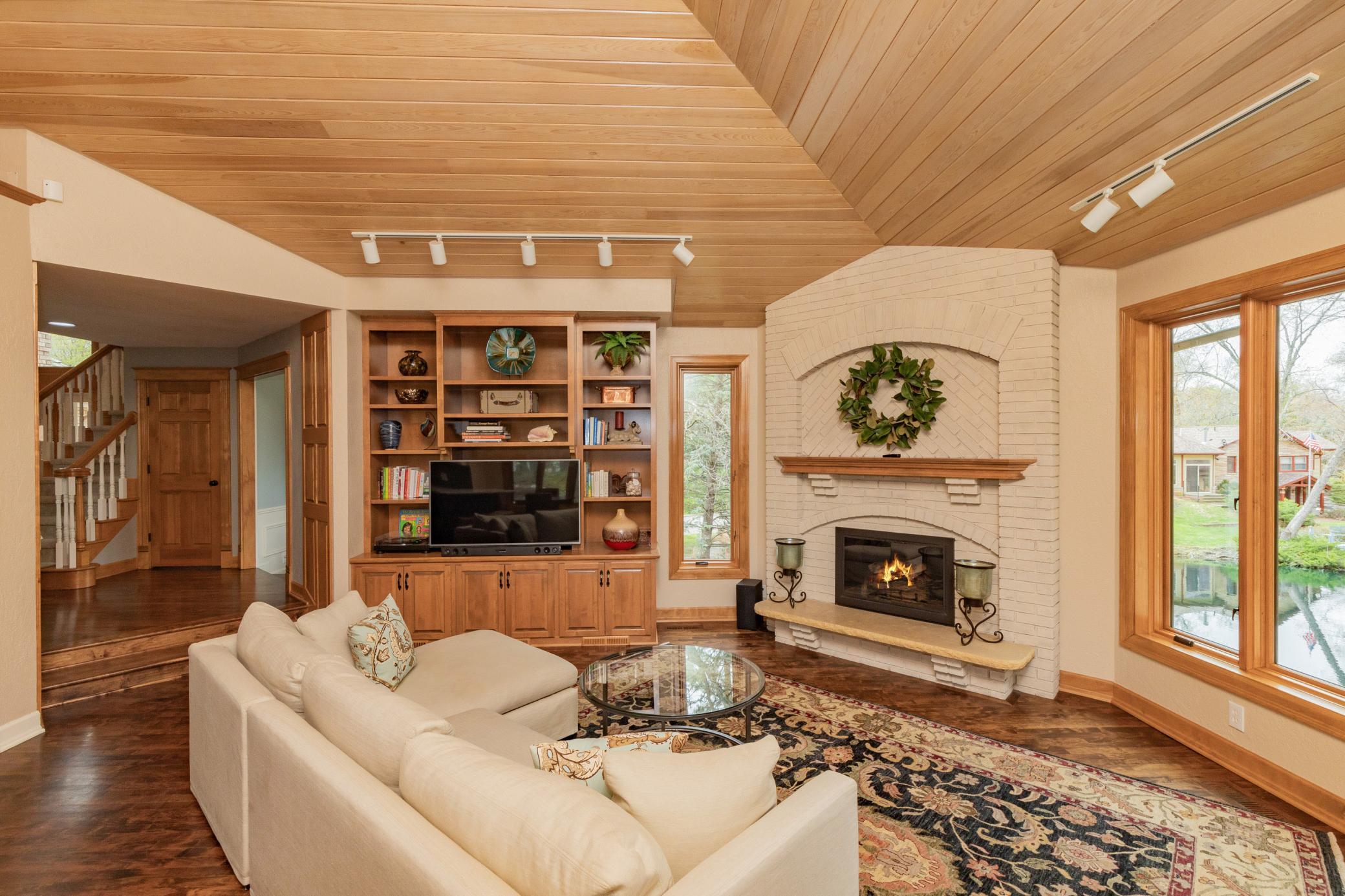 1714 Pondview Terrace