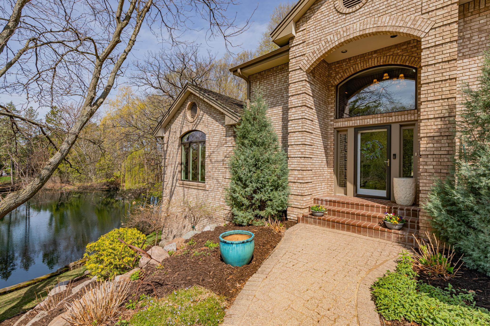 1714 Pondview Terrace