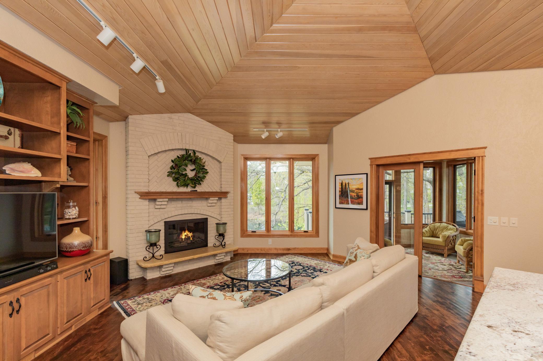 1714 Pondview Terrace