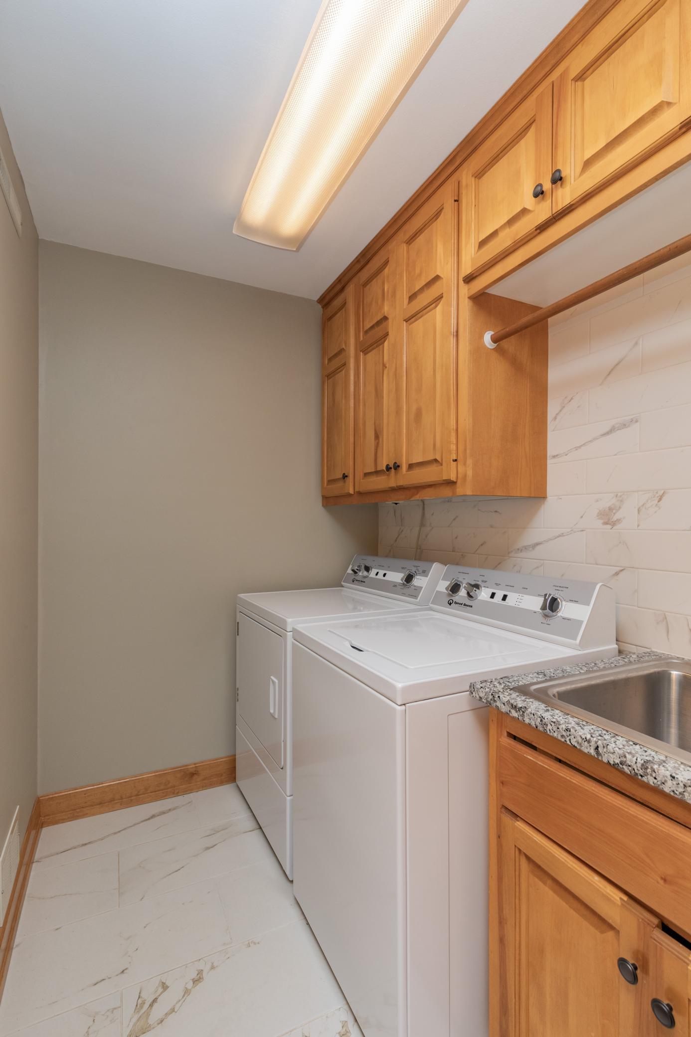 1714 Pondview Terrace