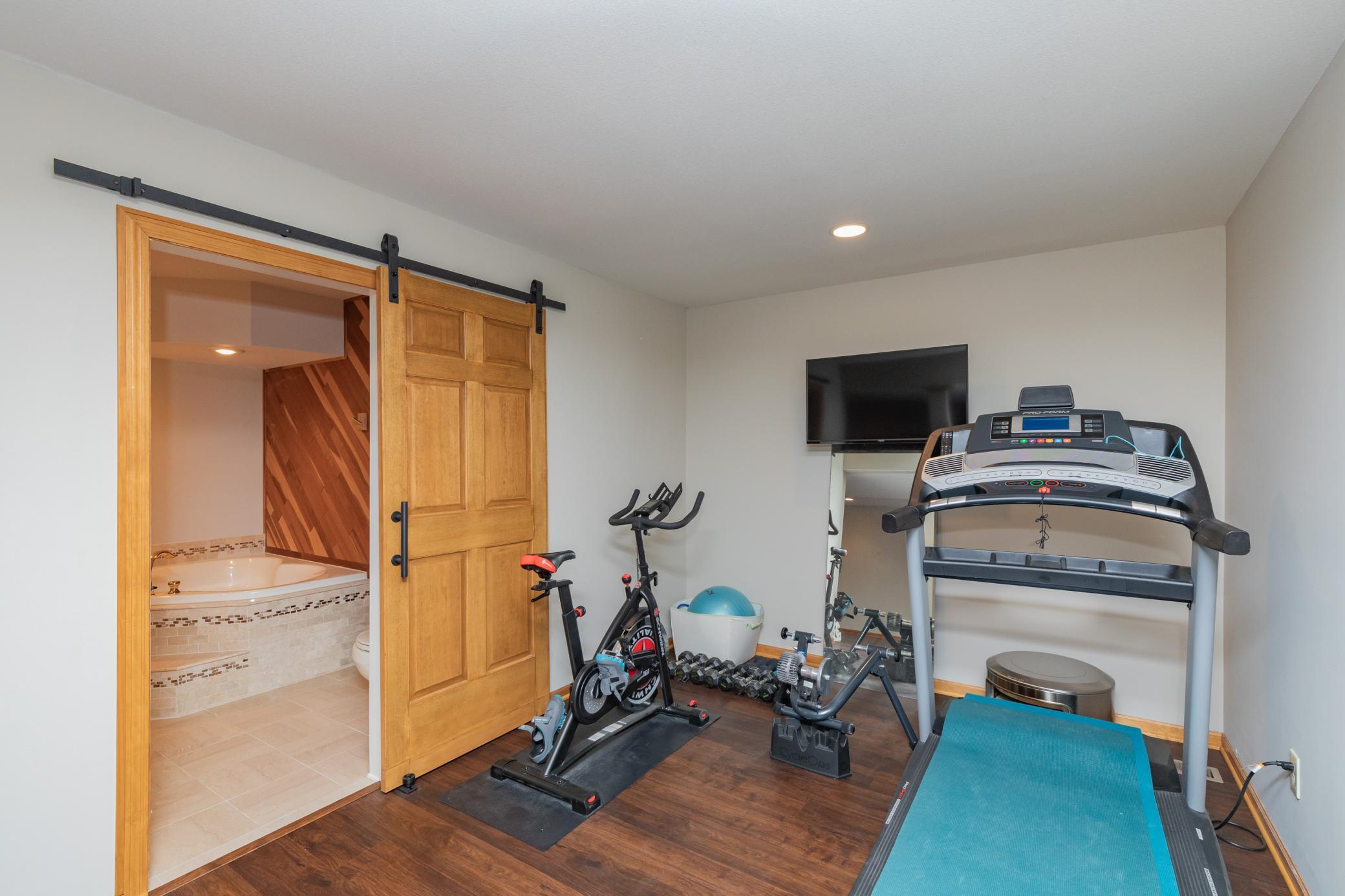 1714 Pondview Terrace