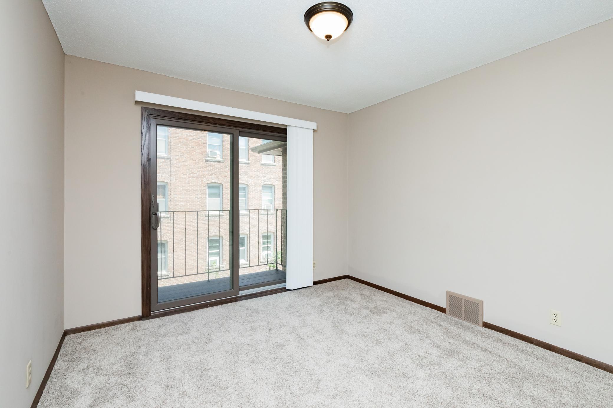 1921 Emerson Avenue S