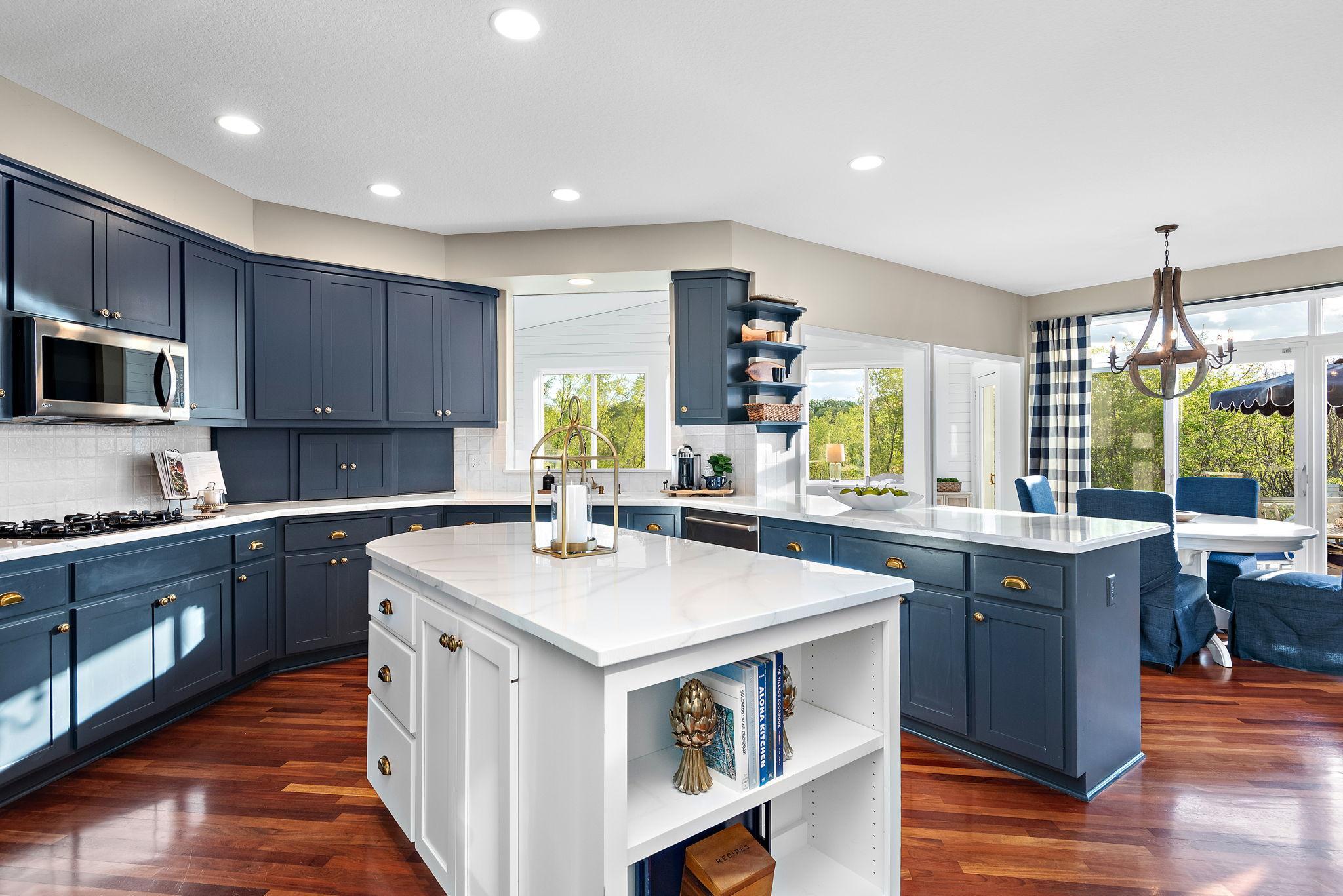 1504 Thomas Lane