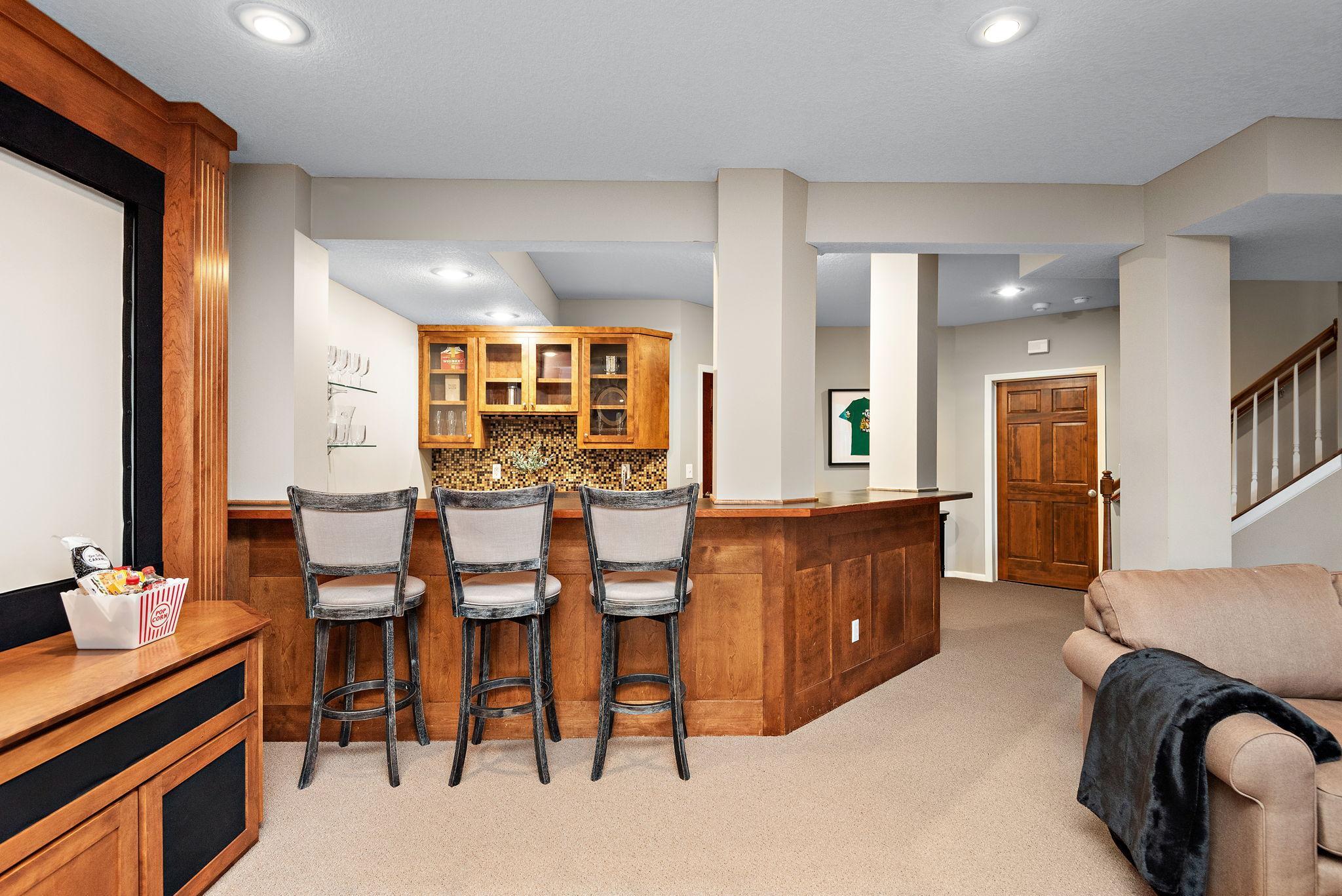 1504 Thomas Lane