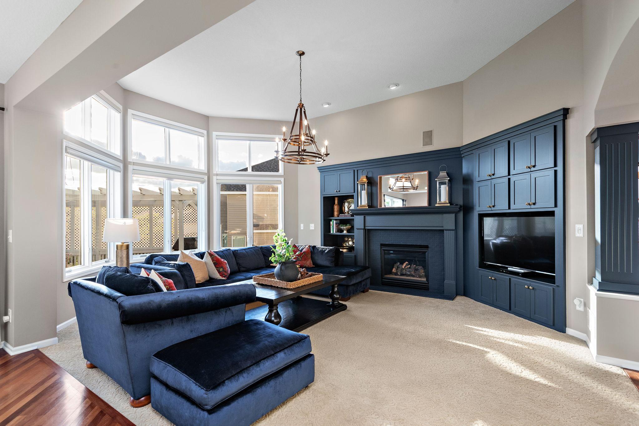 1504 Thomas Lane