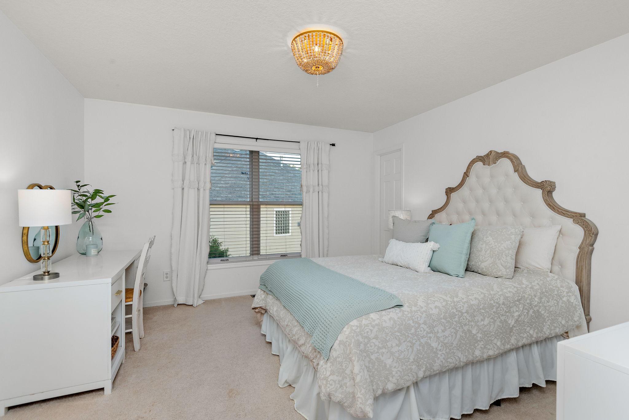 1504 Thomas Lane