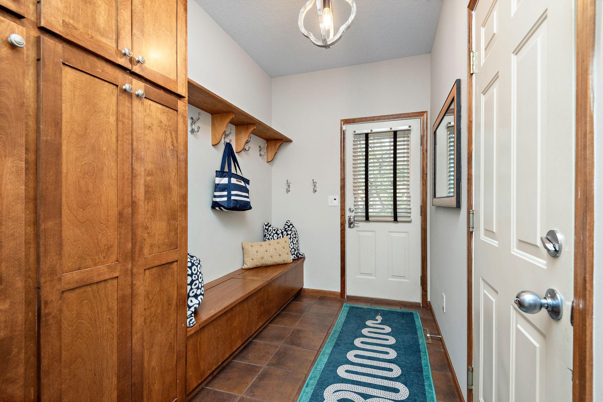 1504 Thomas Lane