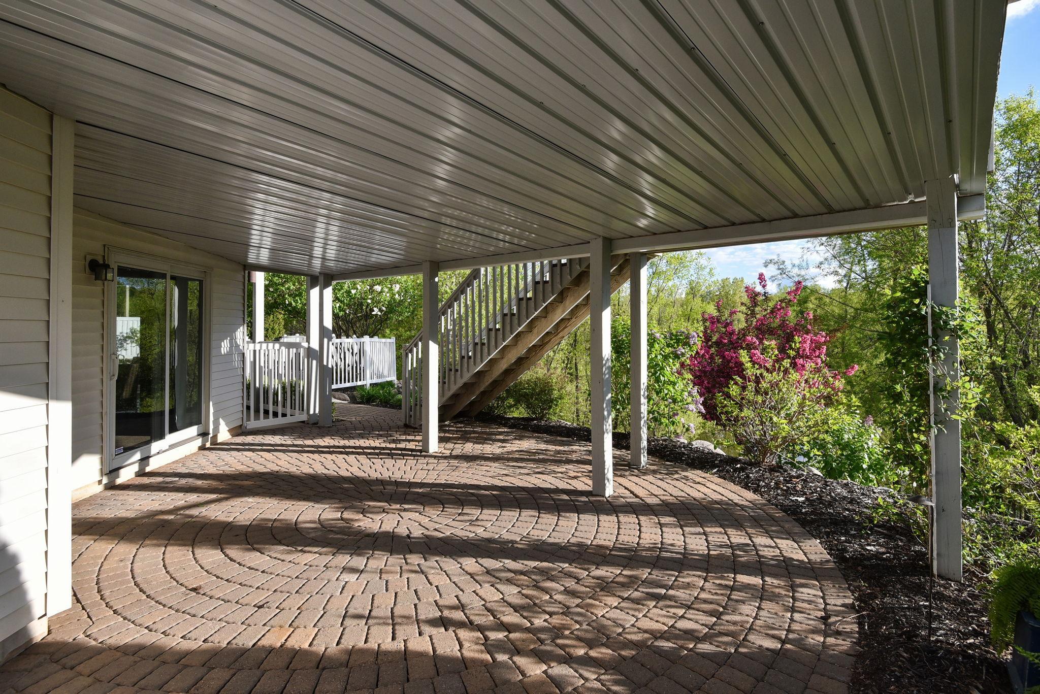 1504 Thomas Lane
