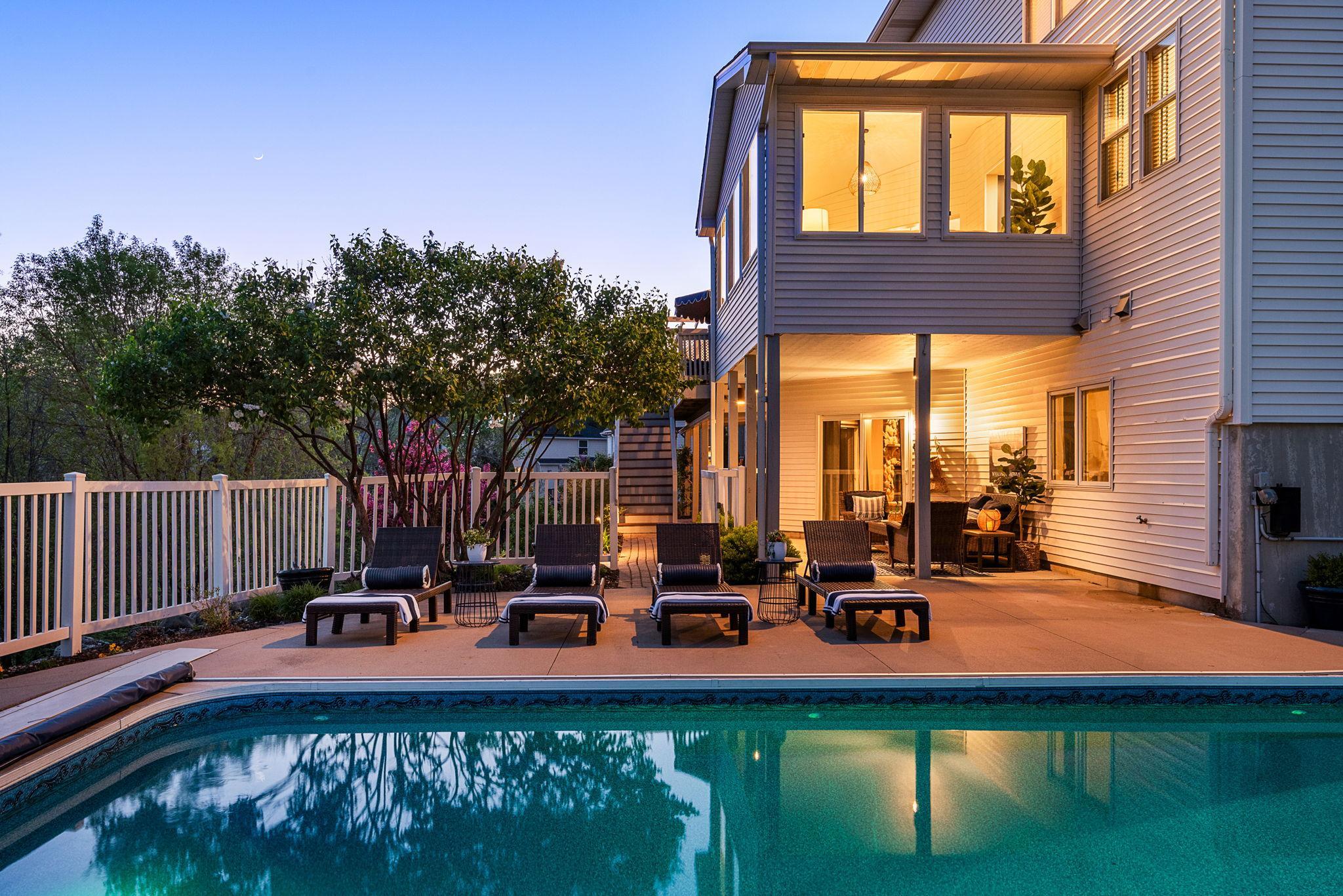 1504 Thomas Lane