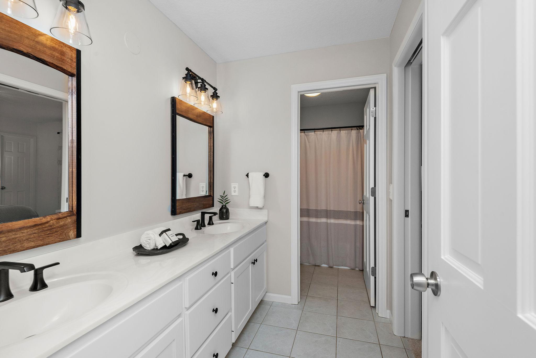 1504 Thomas Lane