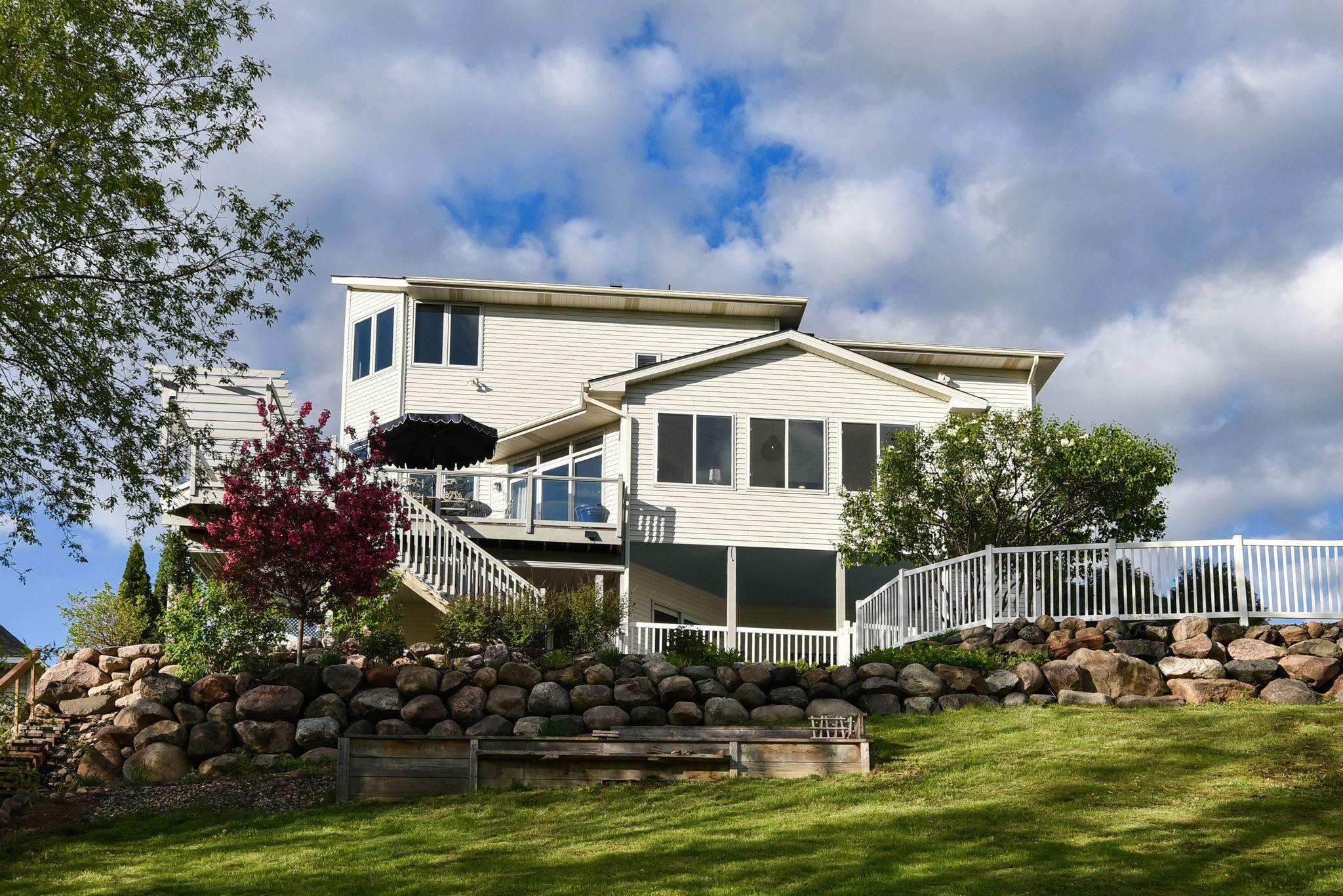 1504 Thomas Lane