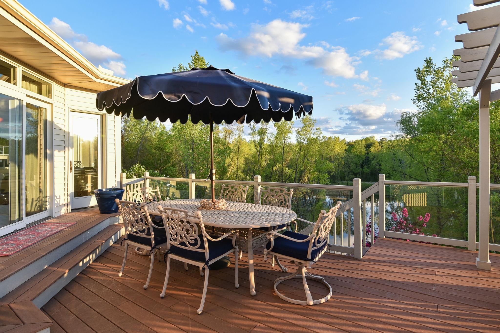 1504 Thomas Lane