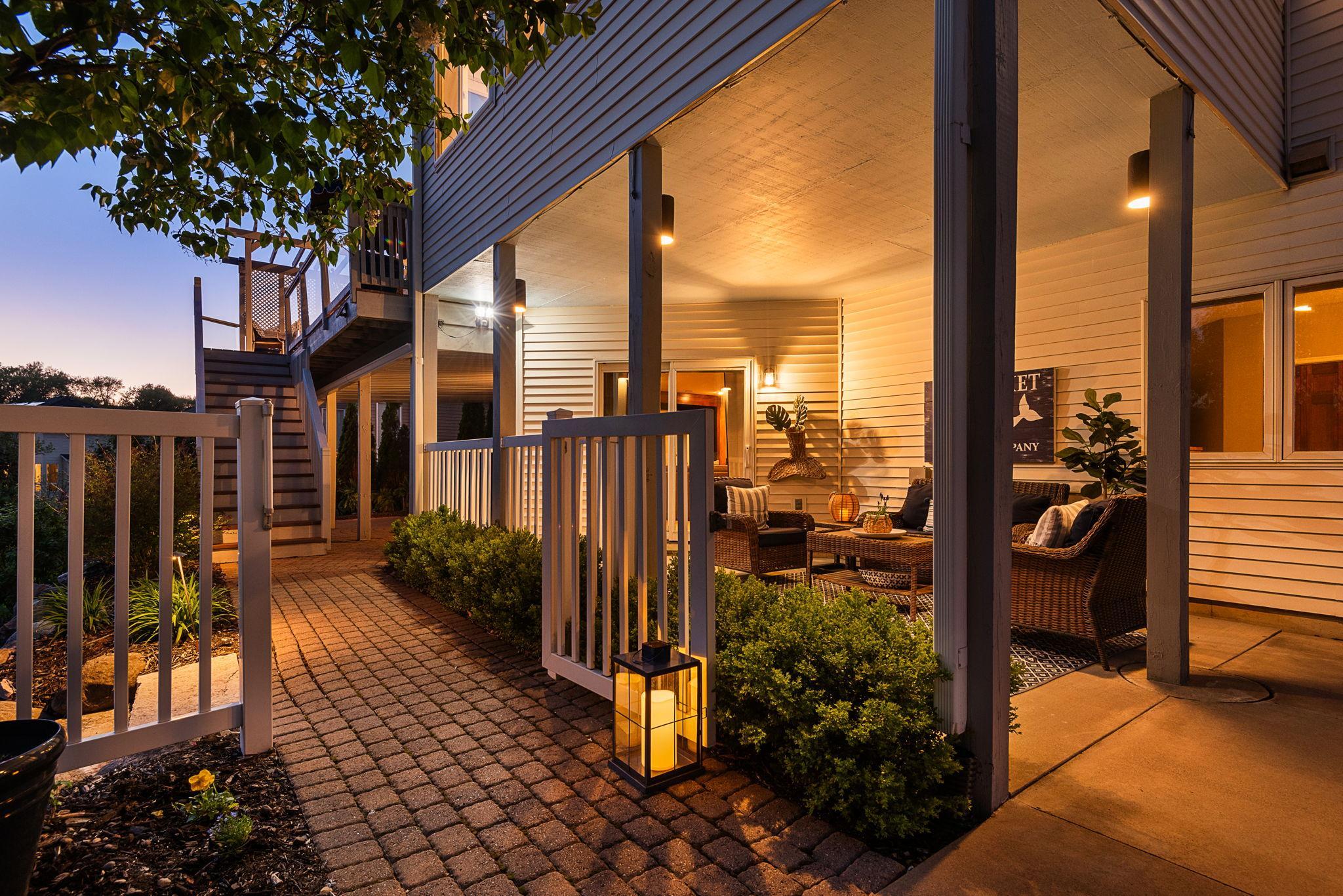 1504 Thomas Lane