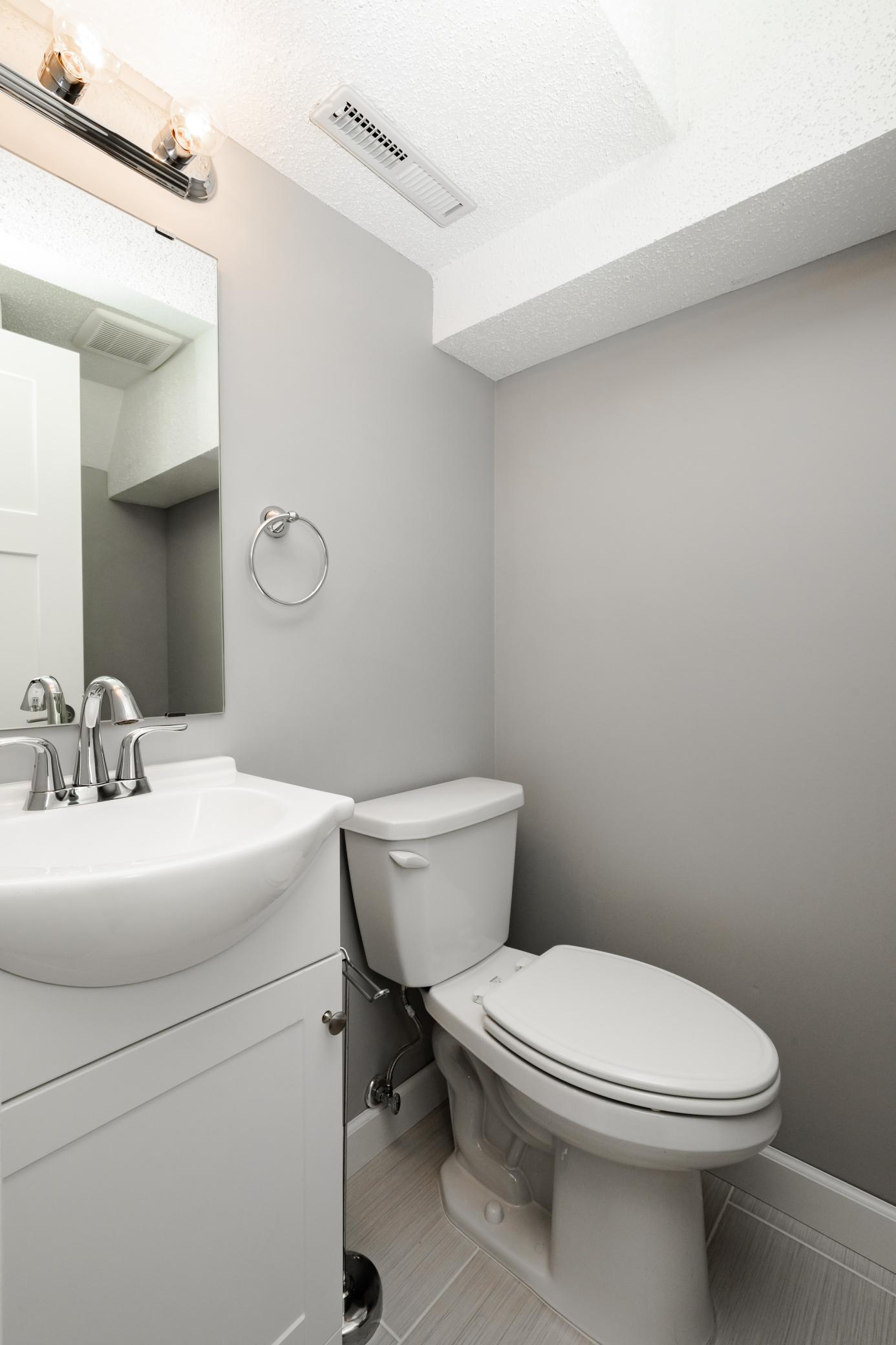 1921 Emerson Avenue S