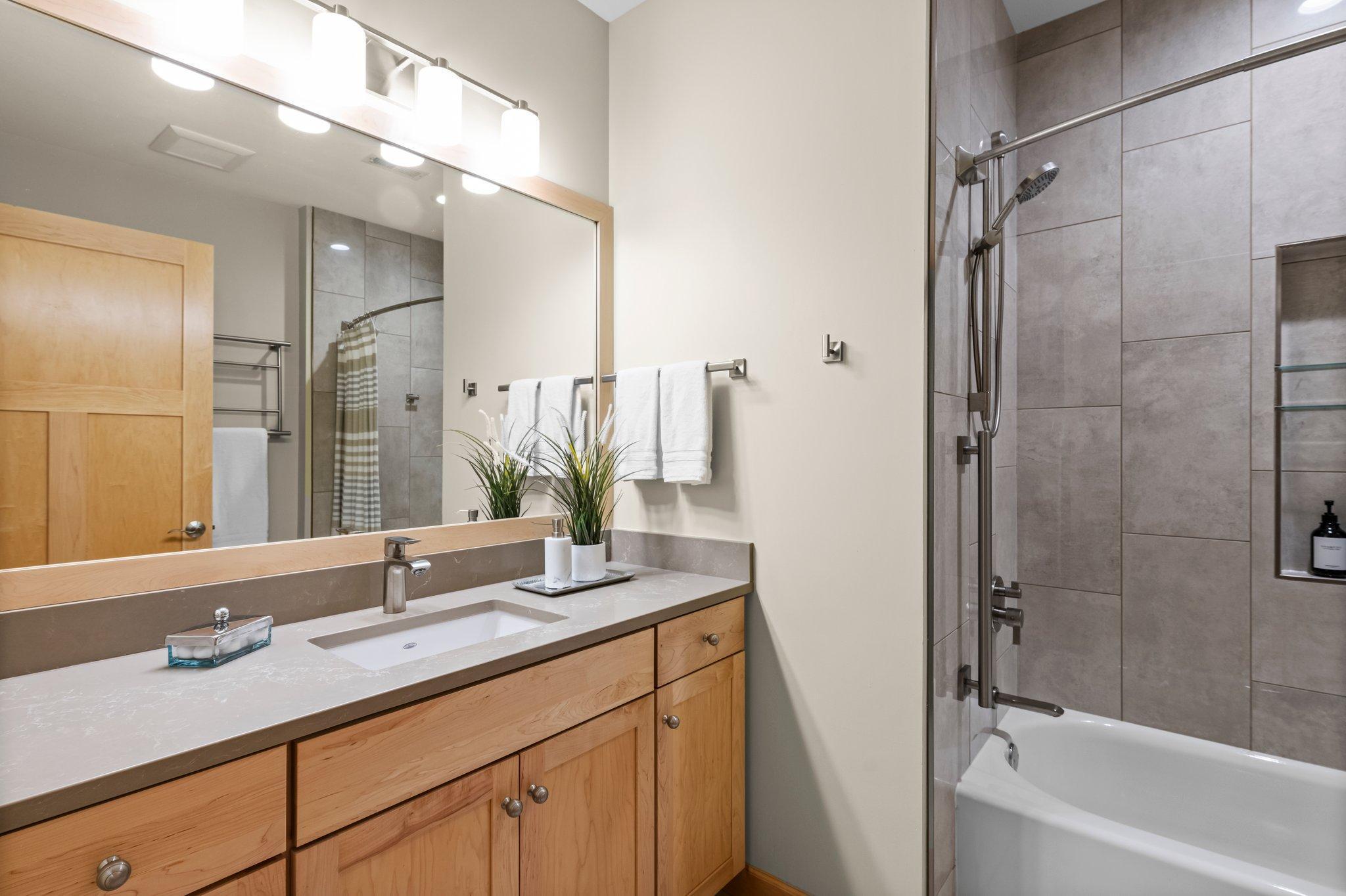 510 Grand Avenue Unit: 203