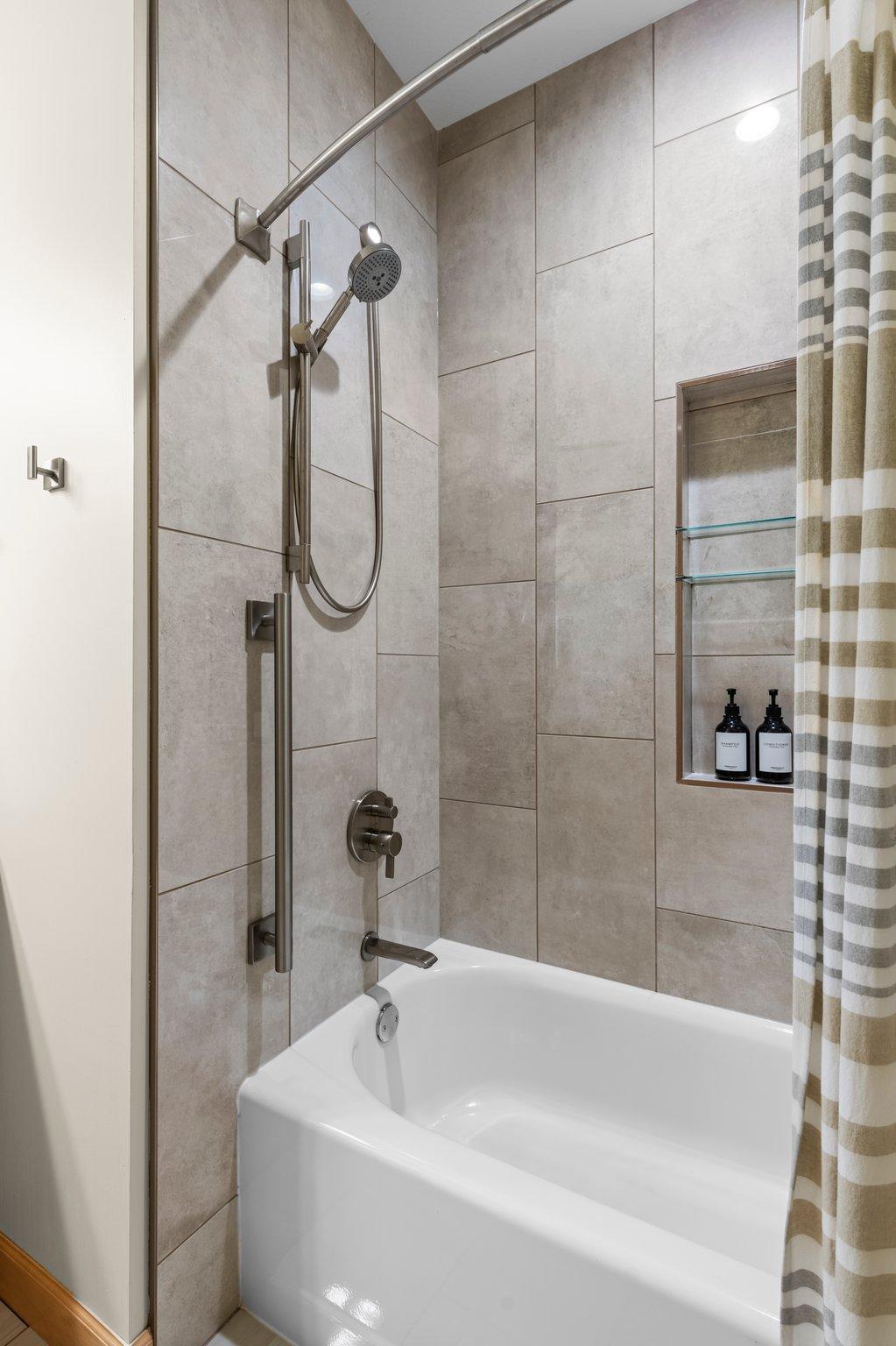 510 Grand Avenue Unit: 203