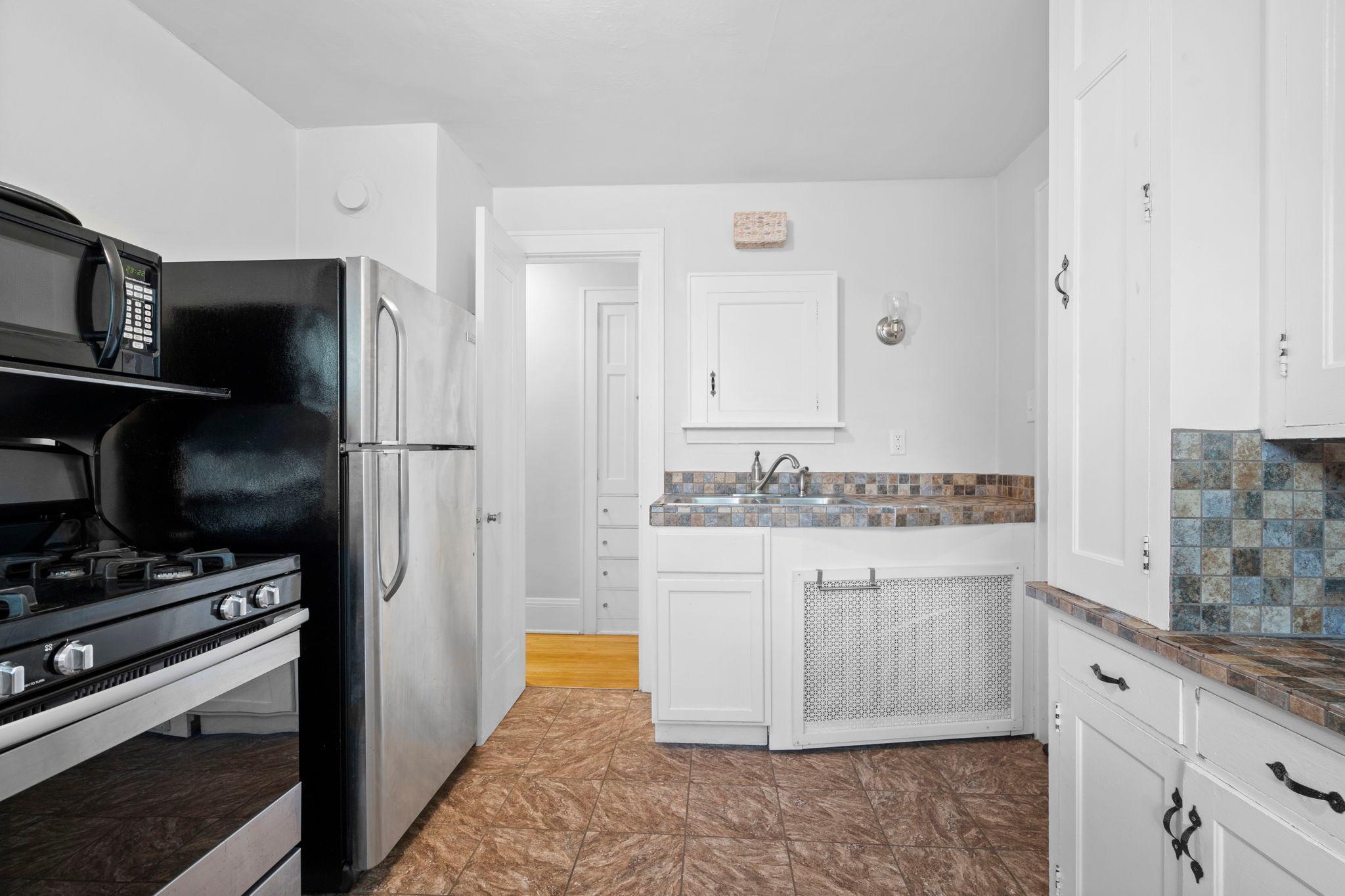 1439 Saint Clair Avenue