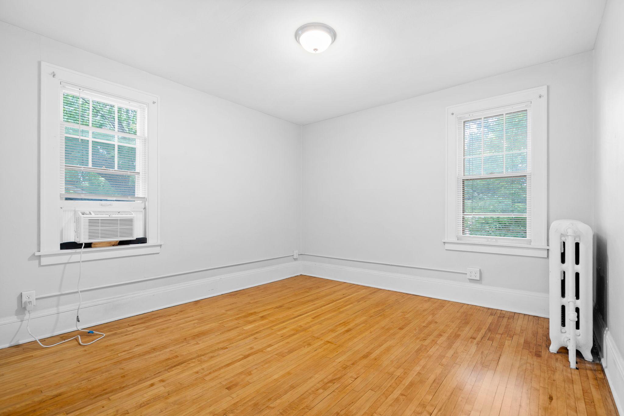 1439 Saint Clair Avenue