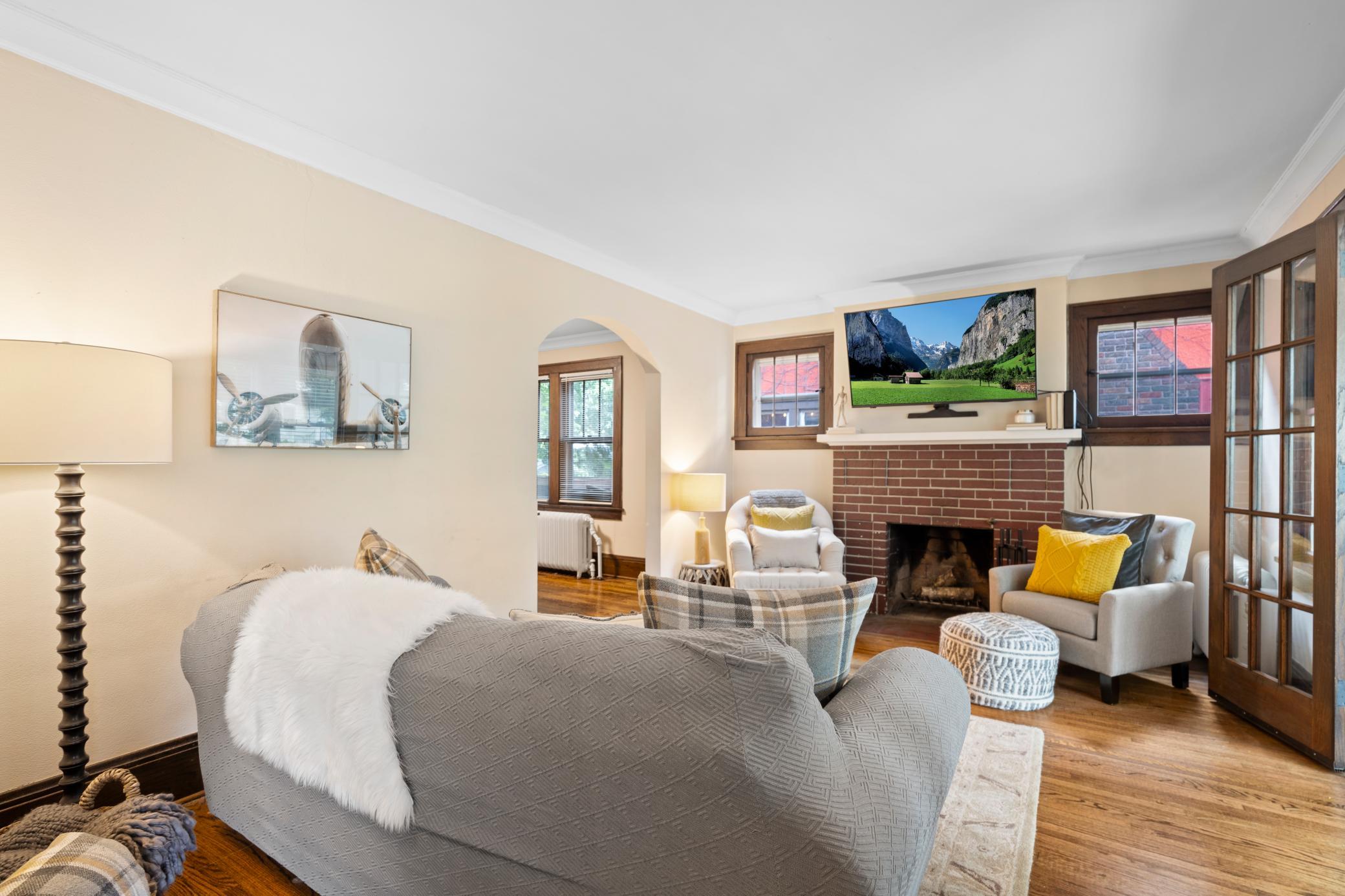 1439 Saint Clair Avenue