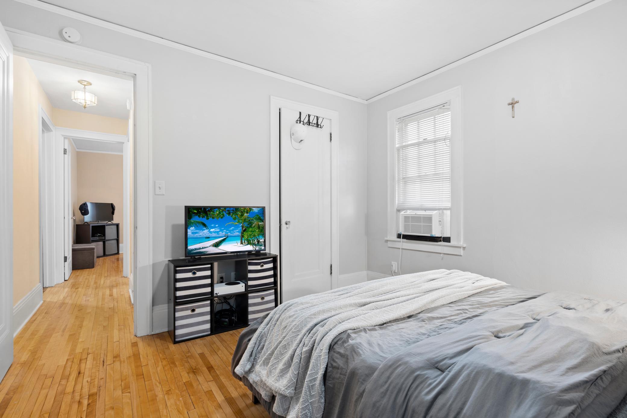 1439 Saint Clair Avenue