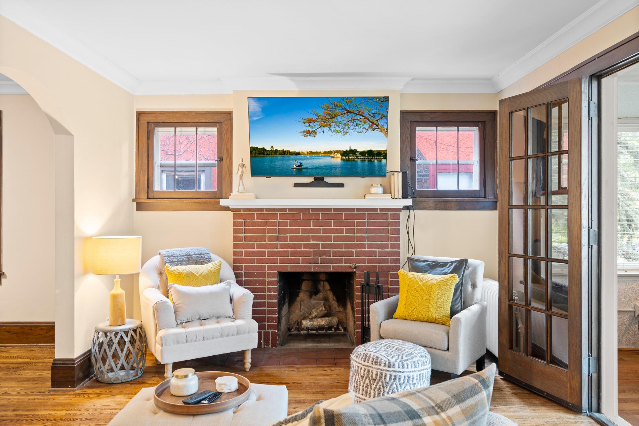 1439 Saint Clair Avenue