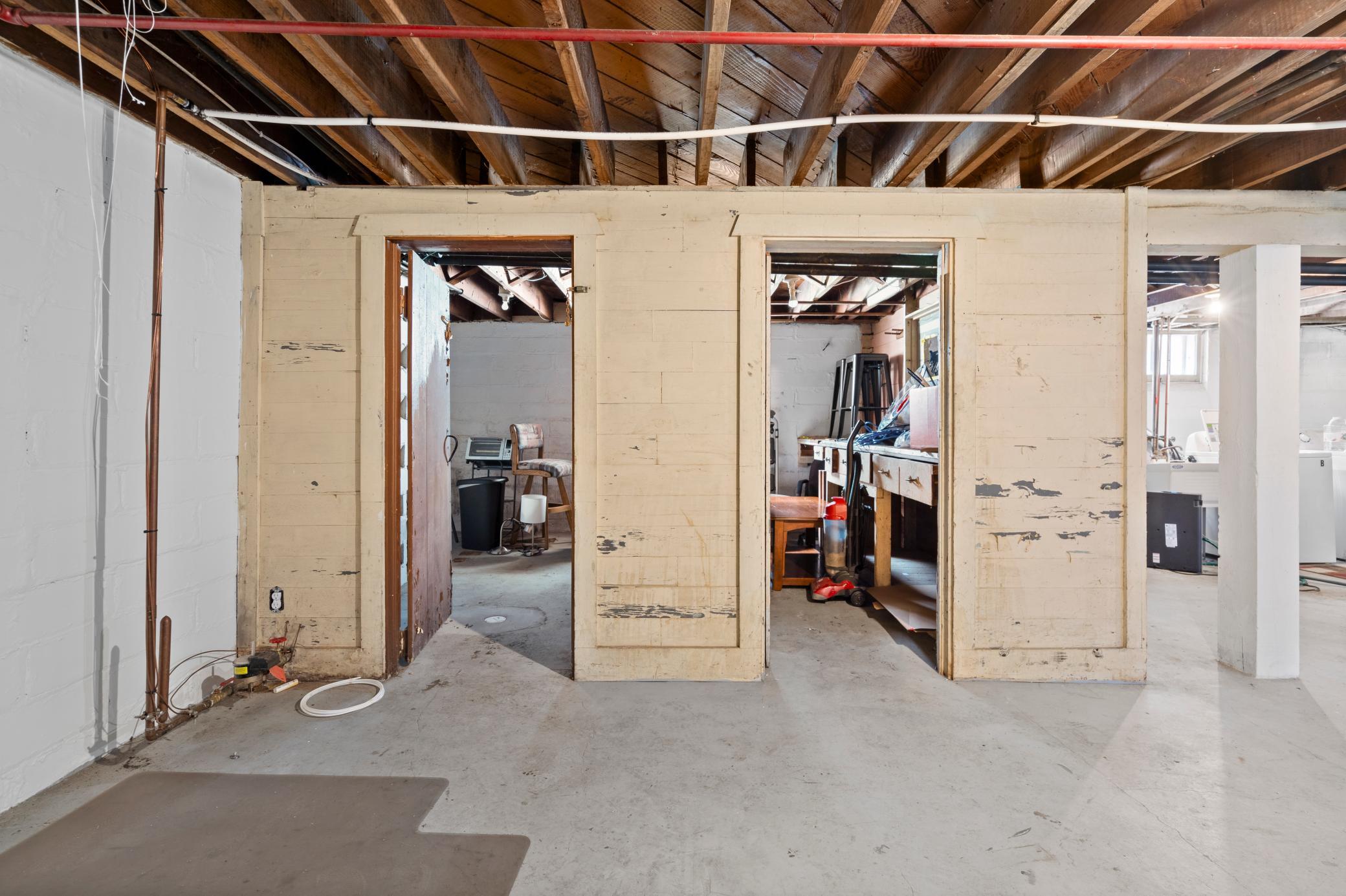 1439 Saint Clair Avenue