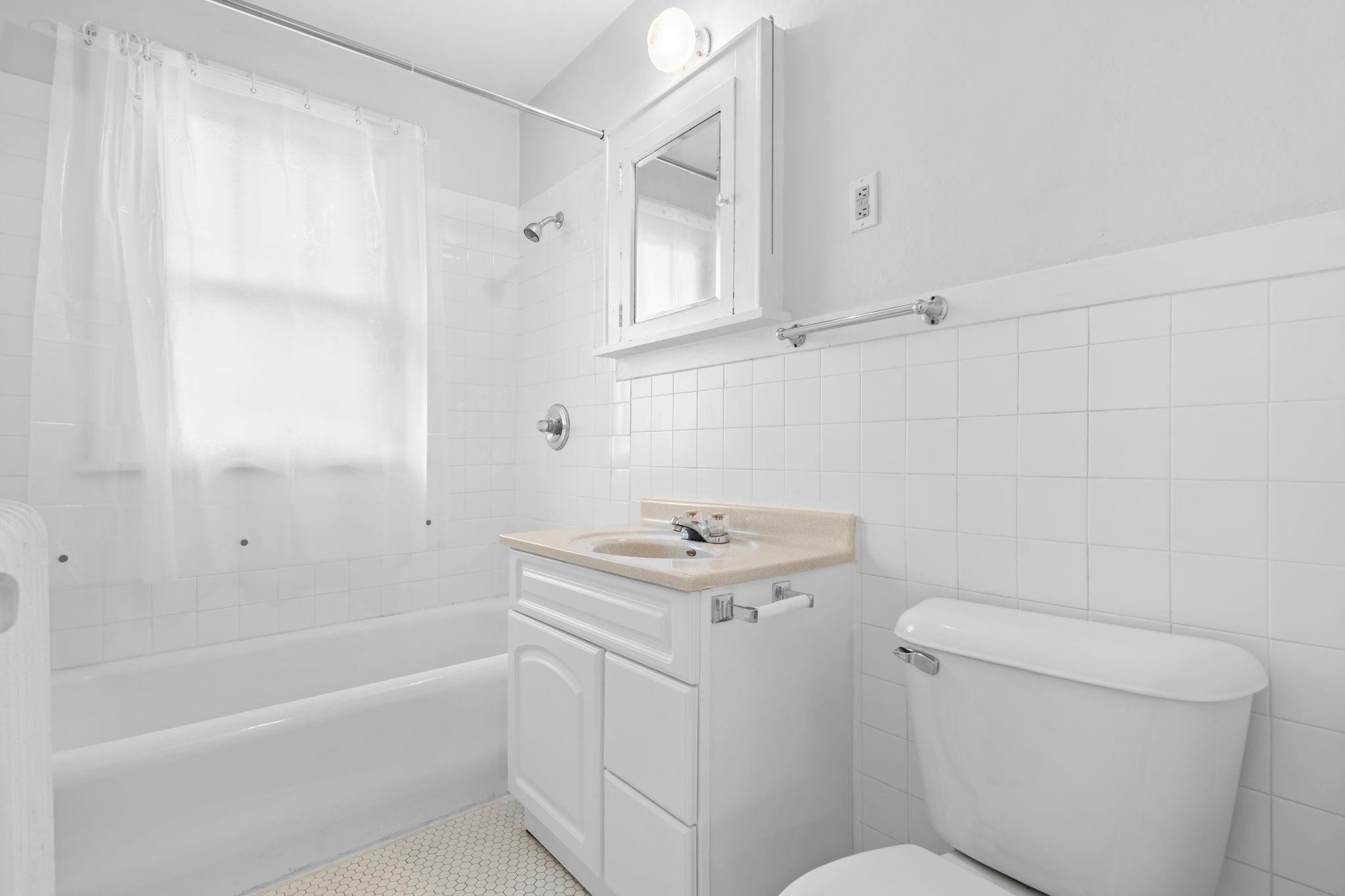 1439 Saint Clair Avenue