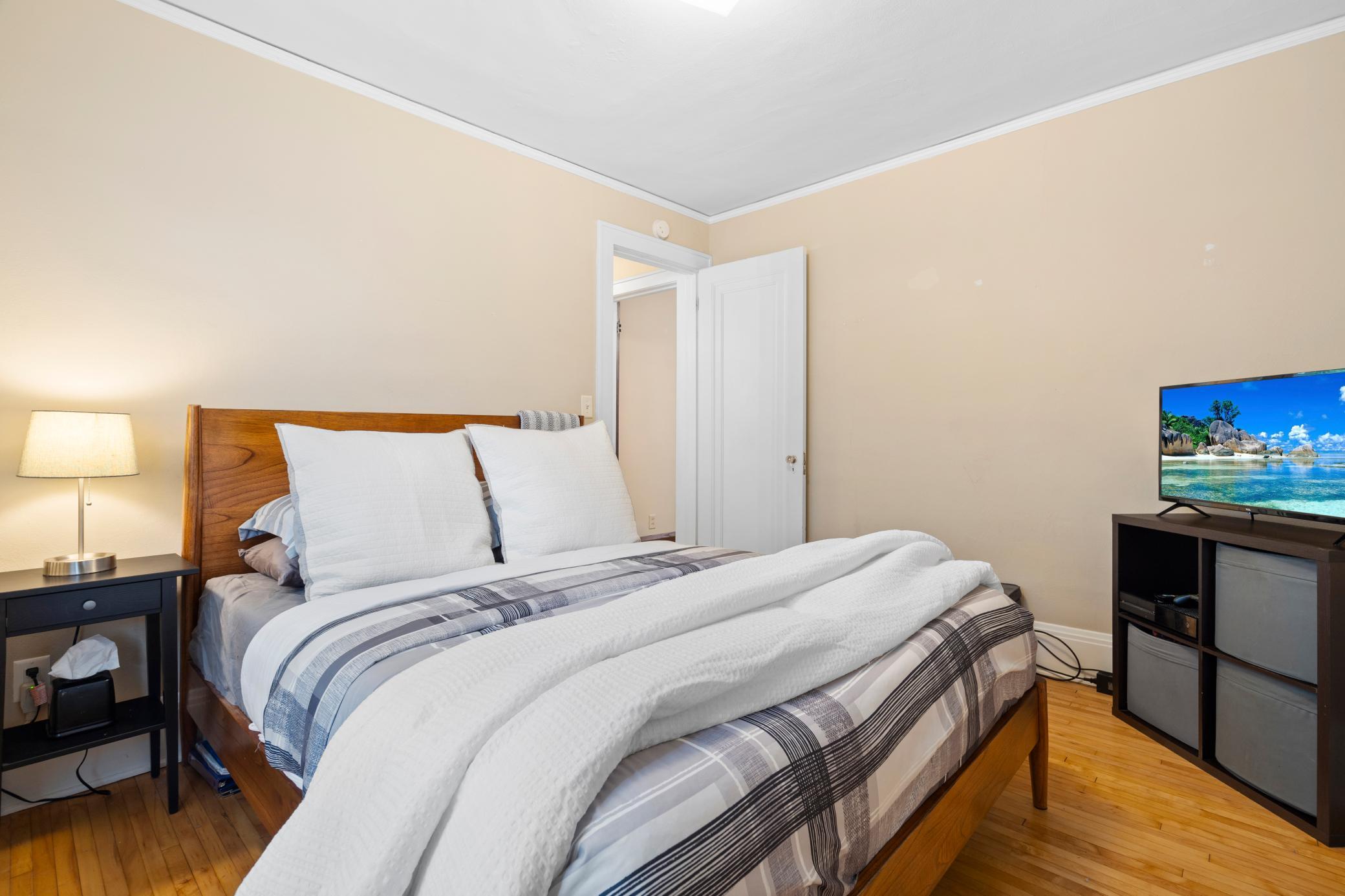 1439 Saint Clair Avenue