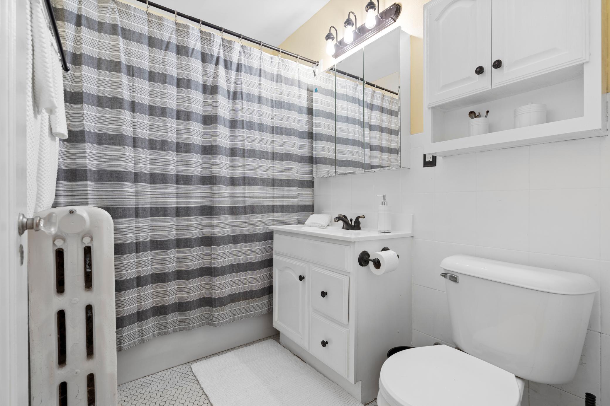 1439 Saint Clair Avenue