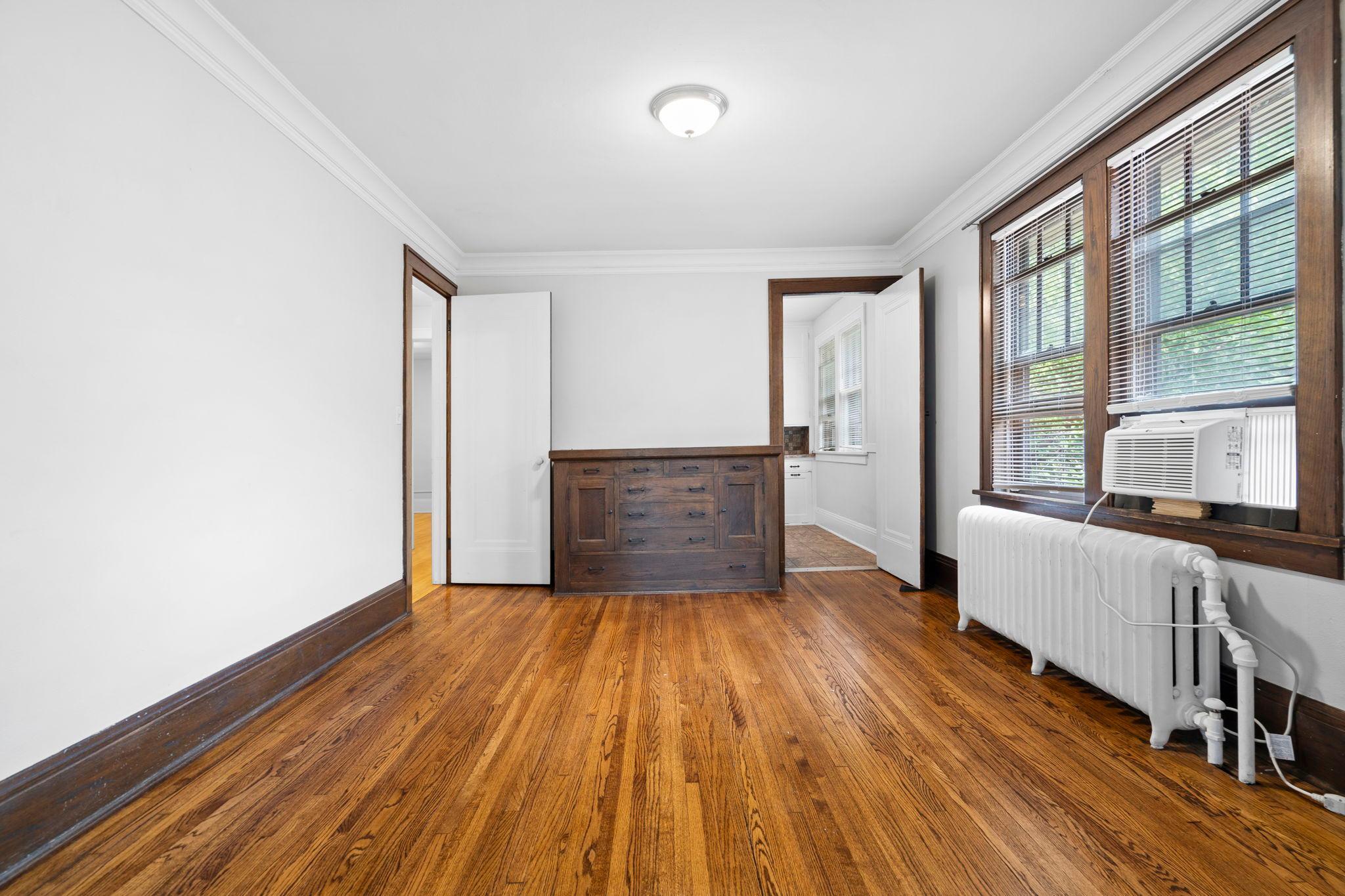 1439 Saint Clair Avenue