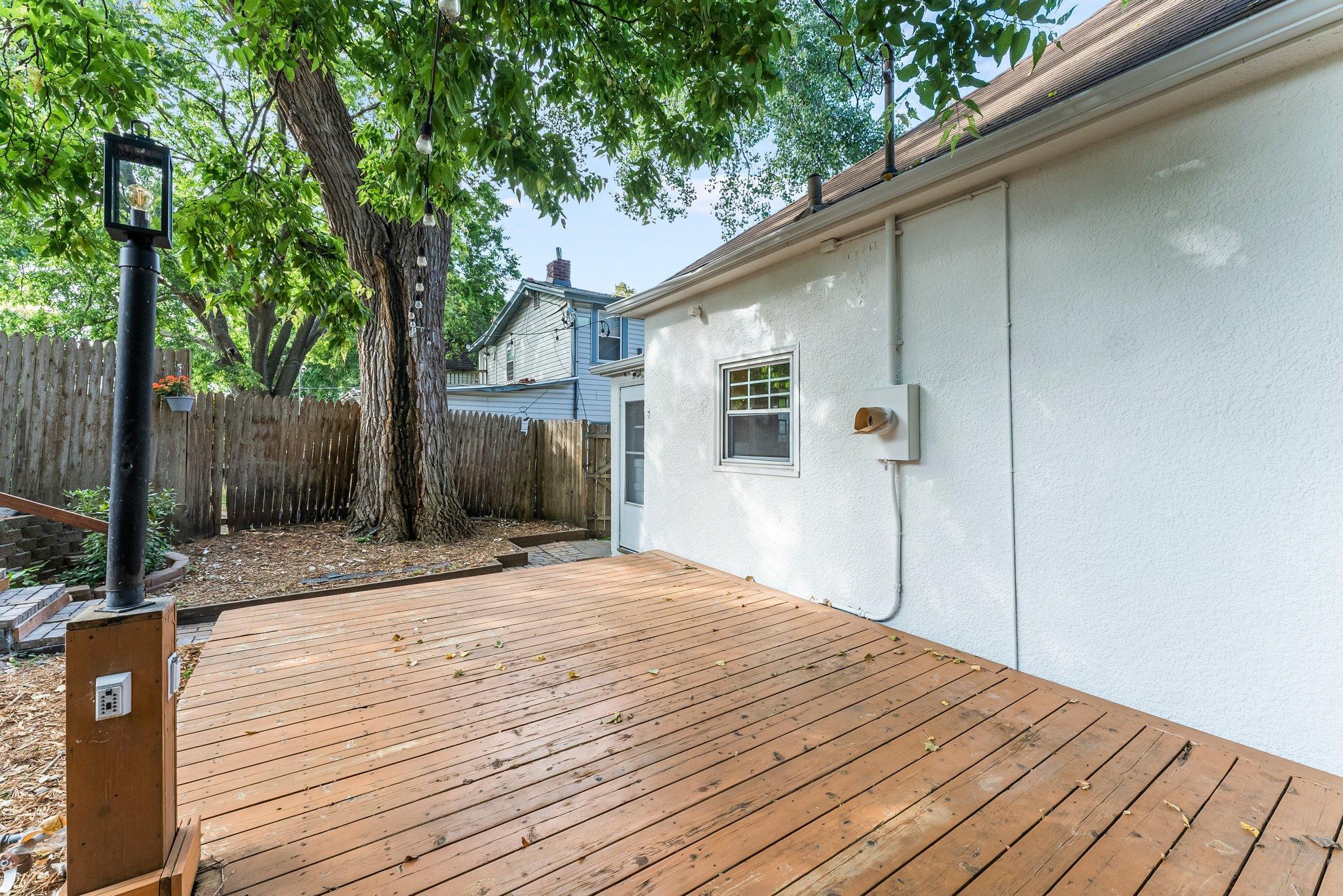 2533 Pierce Street NE