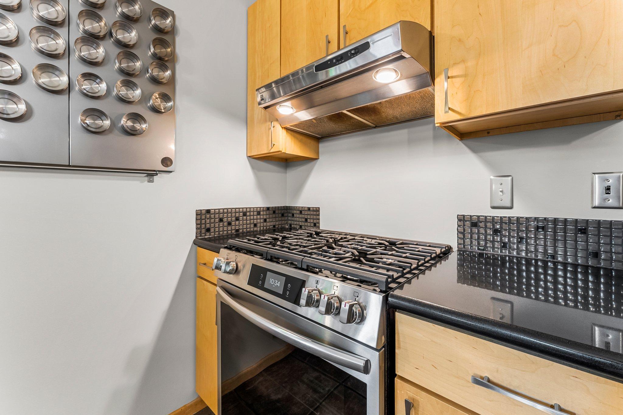 2533 Pierce Street NE