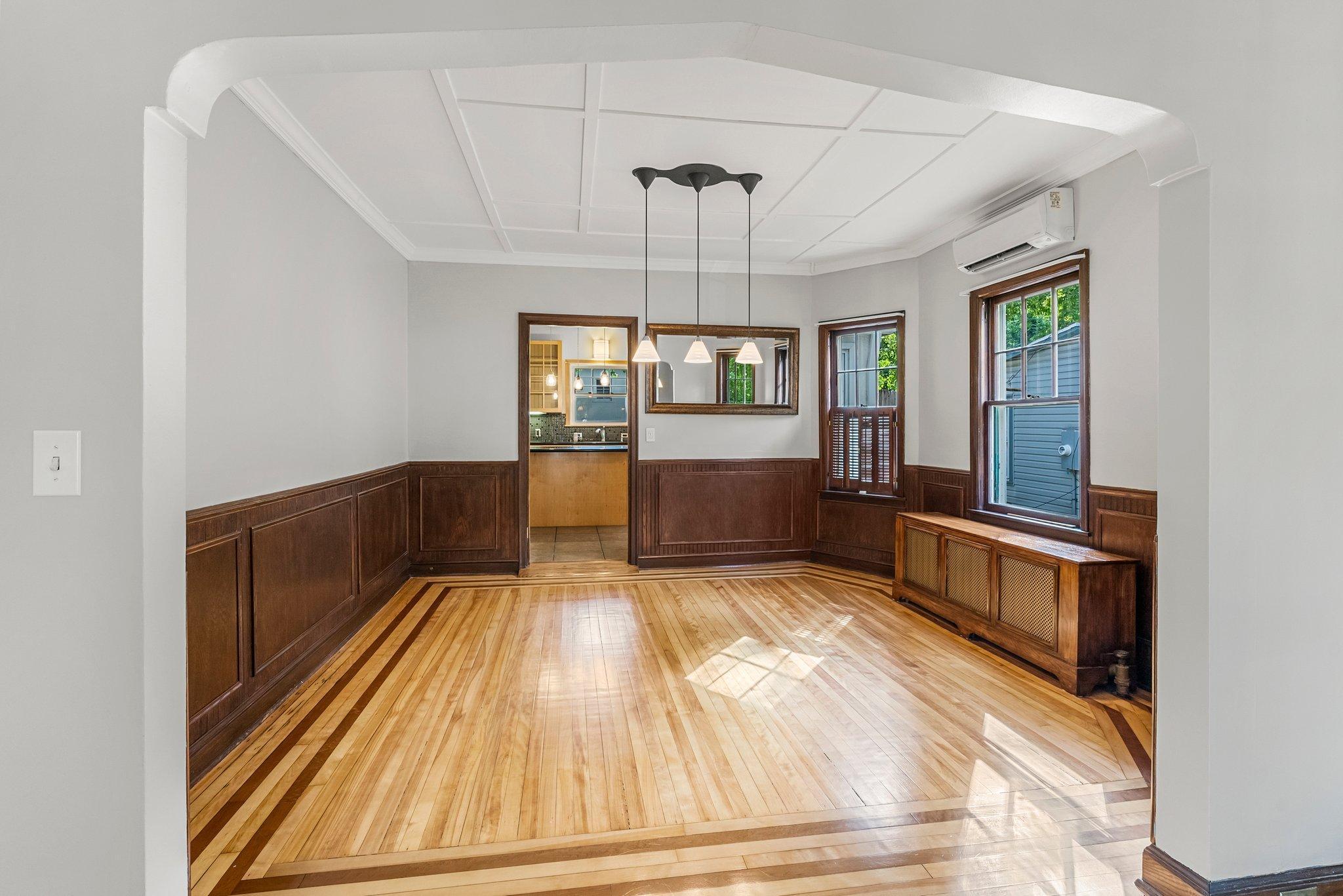 2533 Pierce Street NE