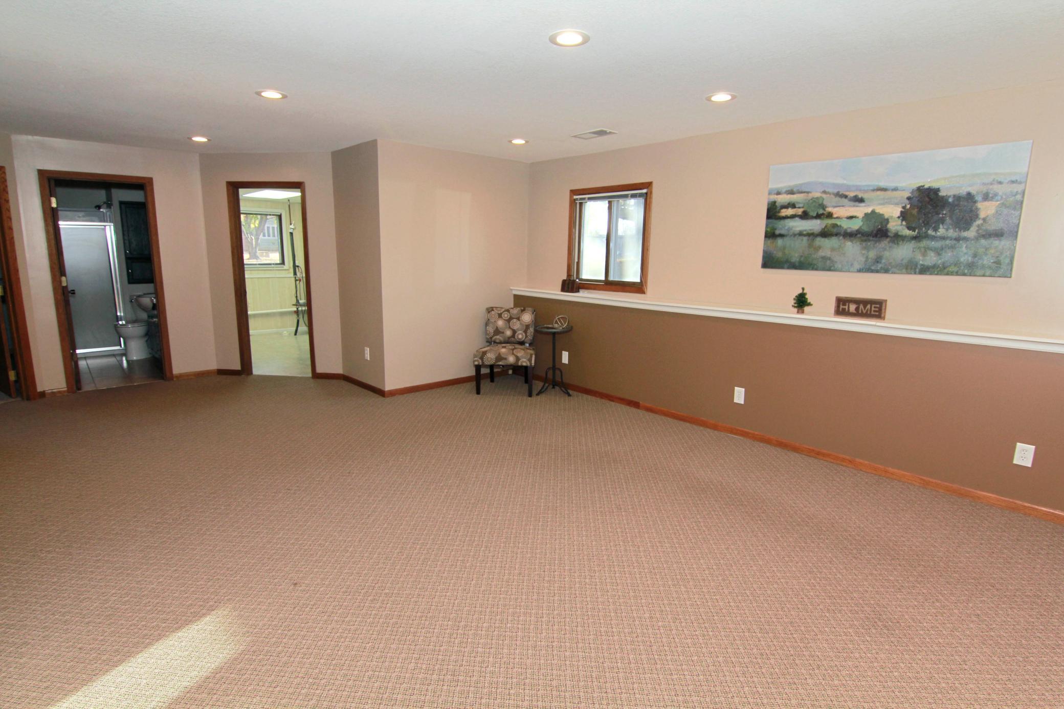 11541 Oregon Avenue N